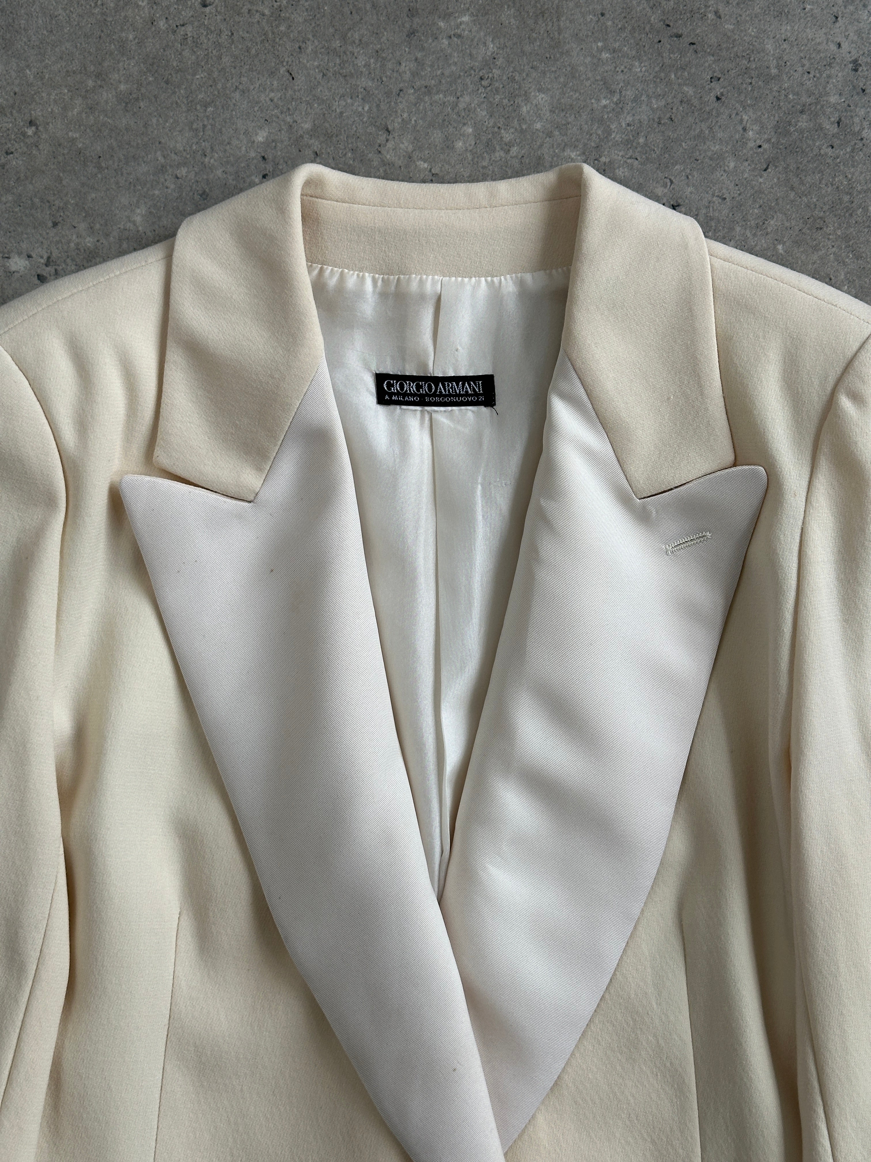 Giorgio Armani 1980s wool satin tuxedo blazer in black, tailored fit, stylish vintage men's blazer with satin lapel details.