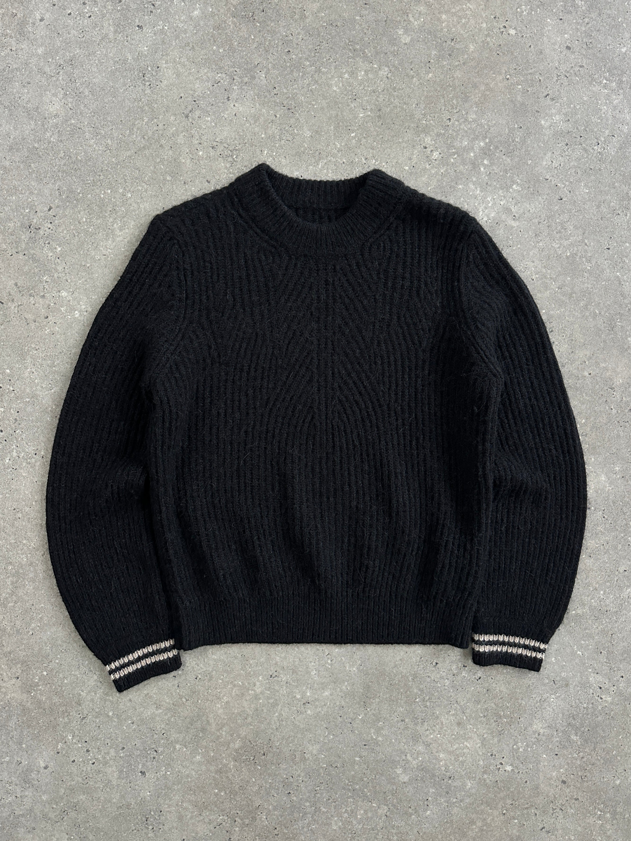 Emporio Armani AW21 wool alpaca knitted jumper in size S, featuring a cozy, textured knit pattern in neutral tones.