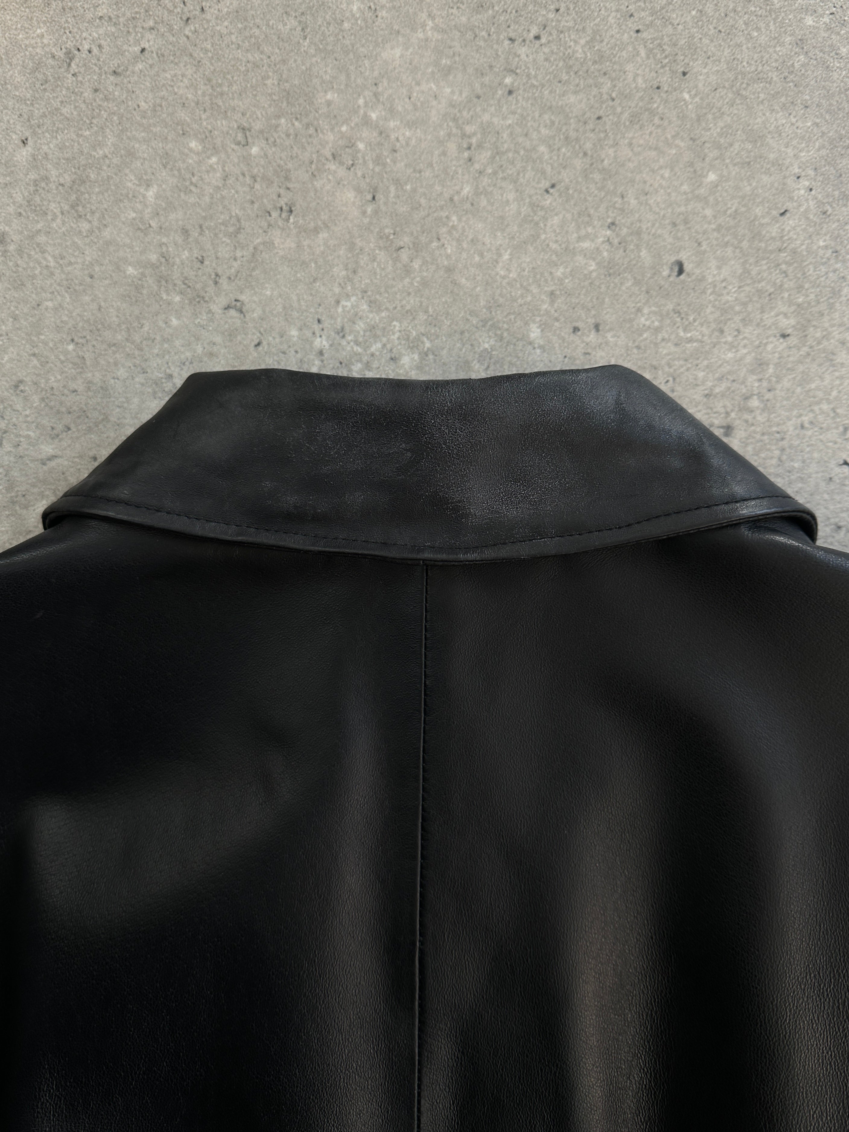 Conbipel 1990s leather belted trench coat in XL size, stylish vintage leather jacket with belt, classic 90s fashion piece