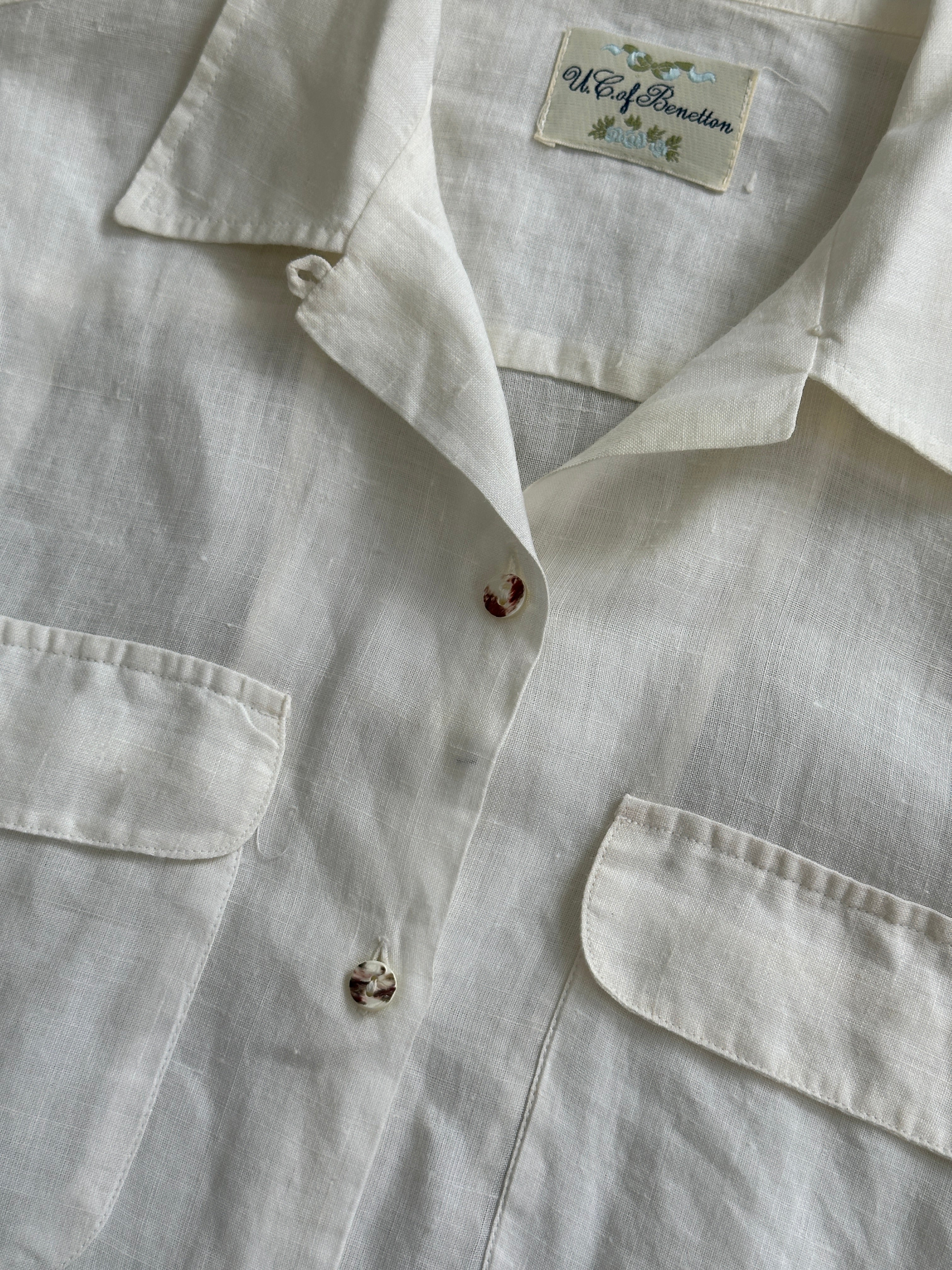 Italian vintage pure linen short sleeve shirt in size M, featuring a classic design with a relaxed fit and breathable fabric.