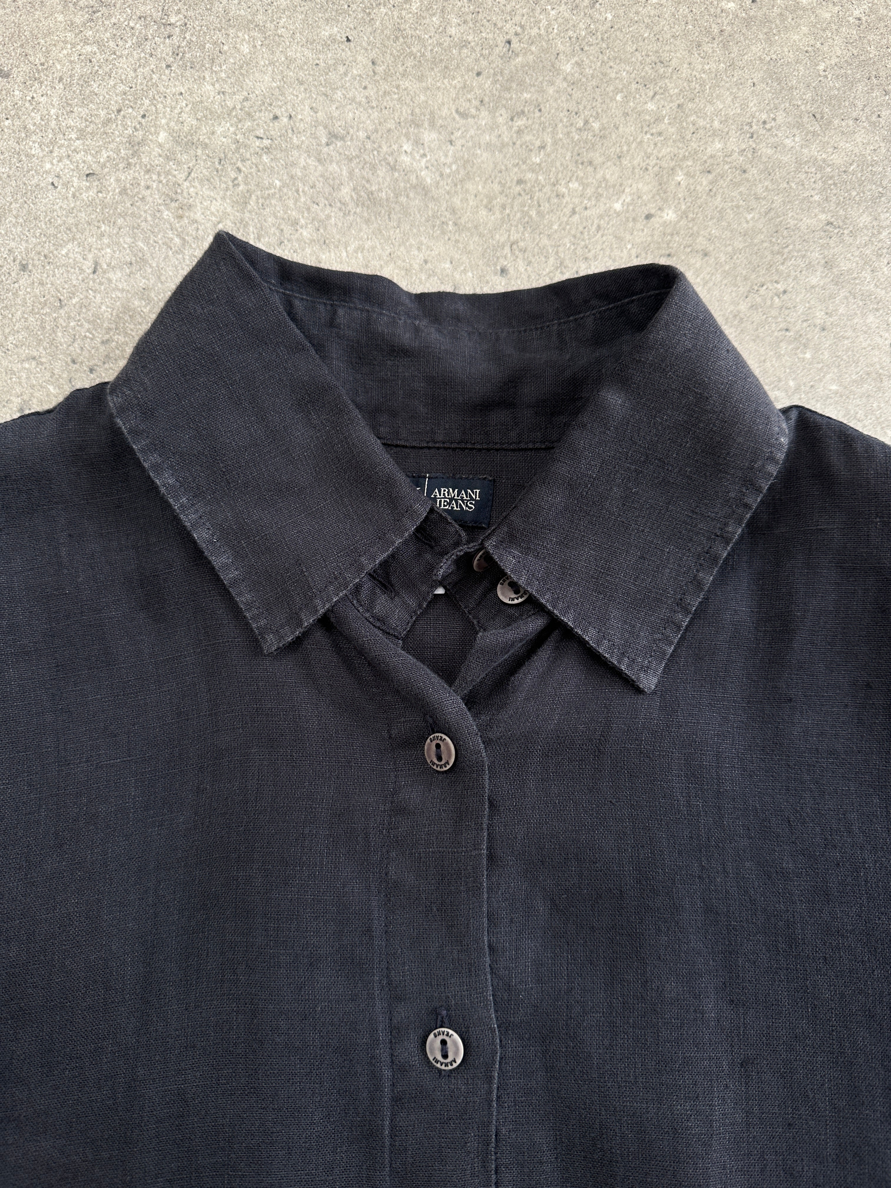 Armani Jeans 2000s pure linen shirt in medium, featuring a classic design with a button-down collar and light fabric.