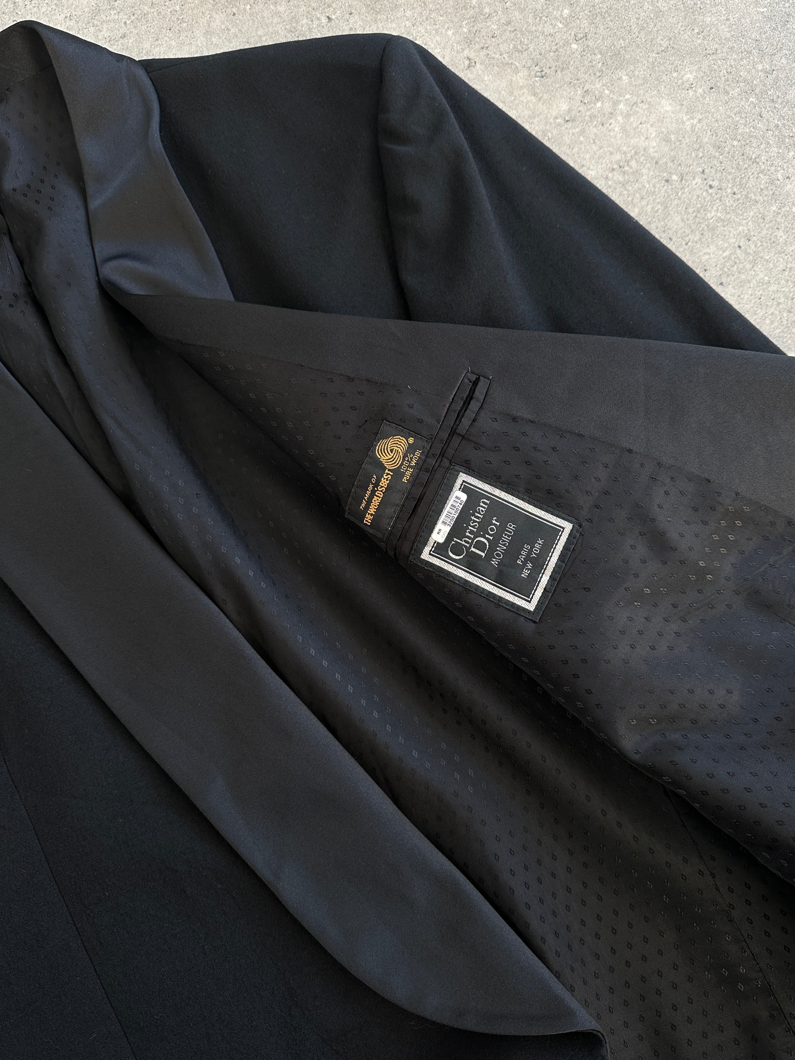 Christian Dior Monsieur 1980s pure wool tuxedo blazer, size 40R/XL, featuring classic black tailored design and satin lapels.