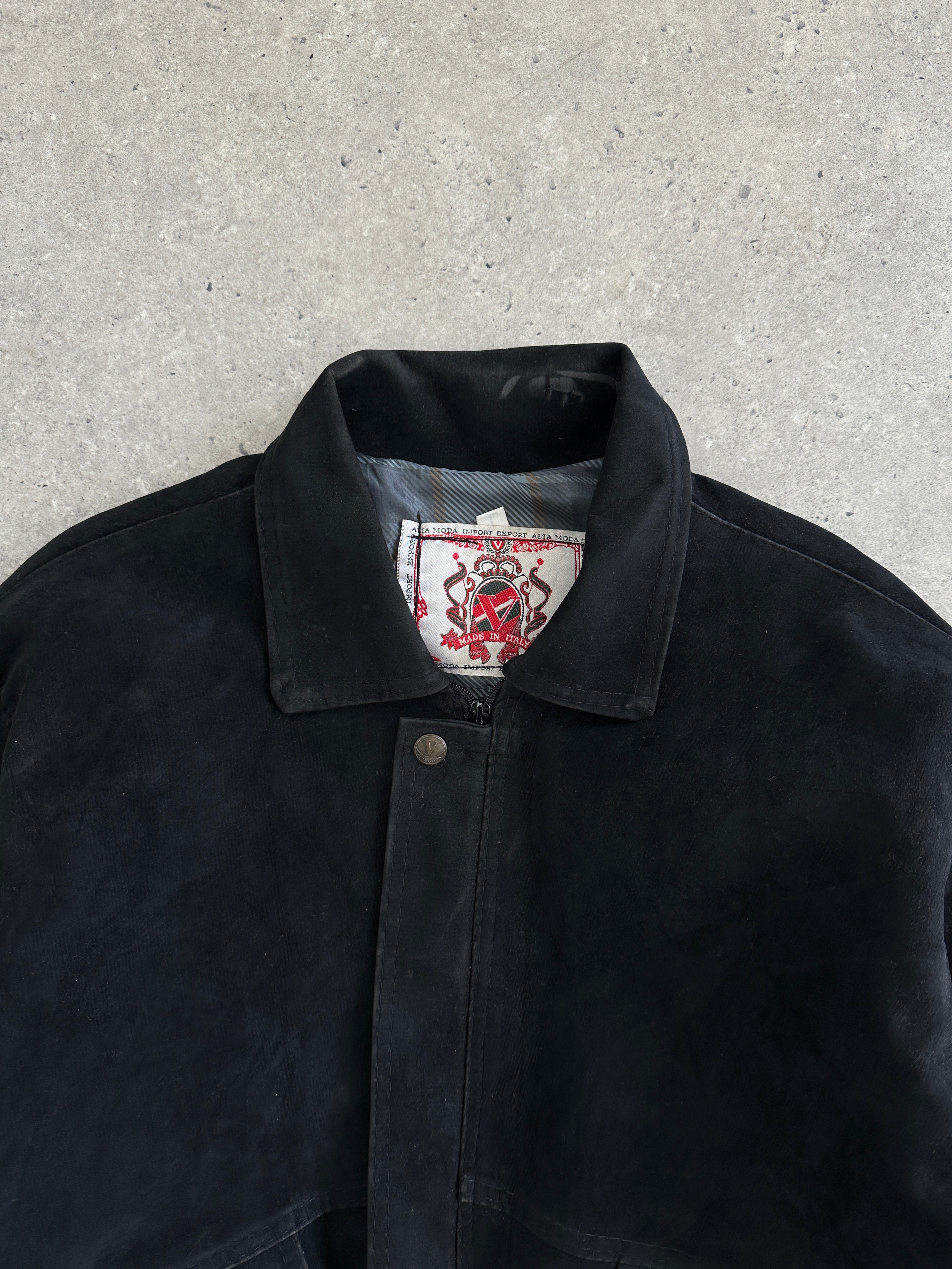 Vintage Italian faux suede bomber jacket in XL, featuring a classic design with a soft texture and stylish details.