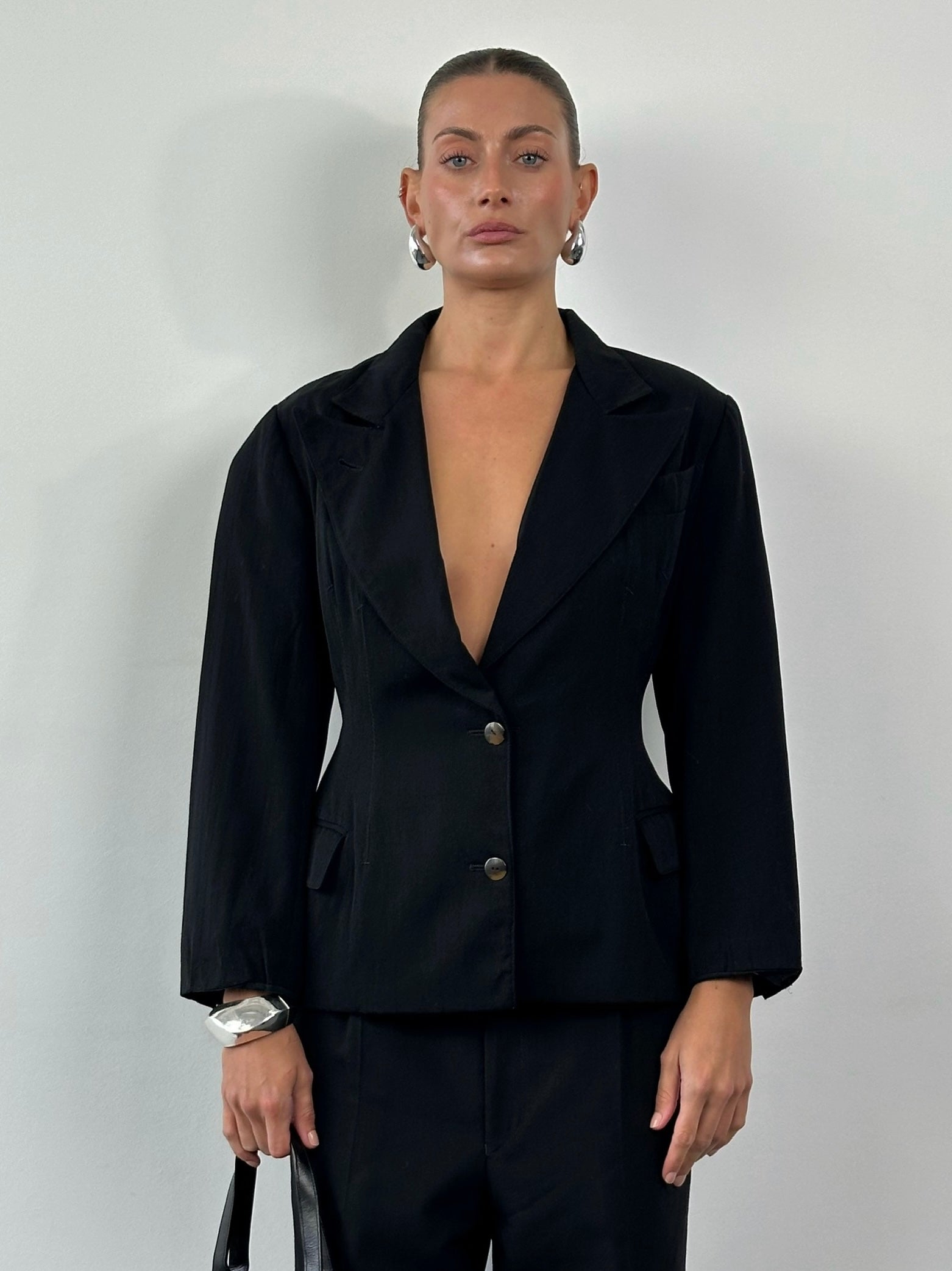 Jean Paul Gaultier 80s wool waist blazer in size L, tailored fit with a classic collar and structured design.