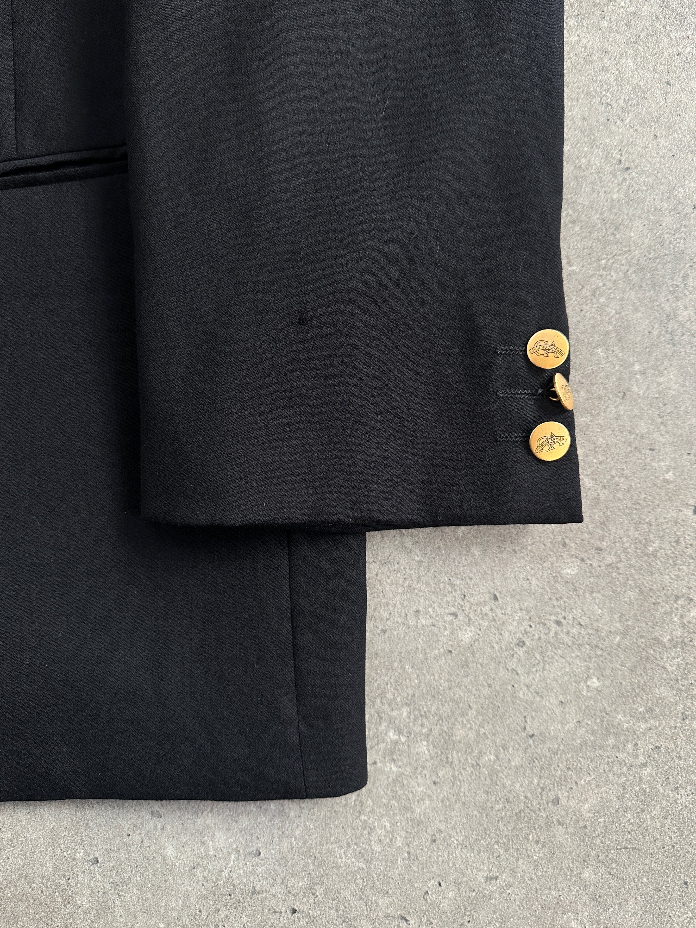 Giorgio Armani Le Collezioni 1990s bespoke pure wool blazer in size 46R/XXL, tailored fit with classic lapel and button closure.