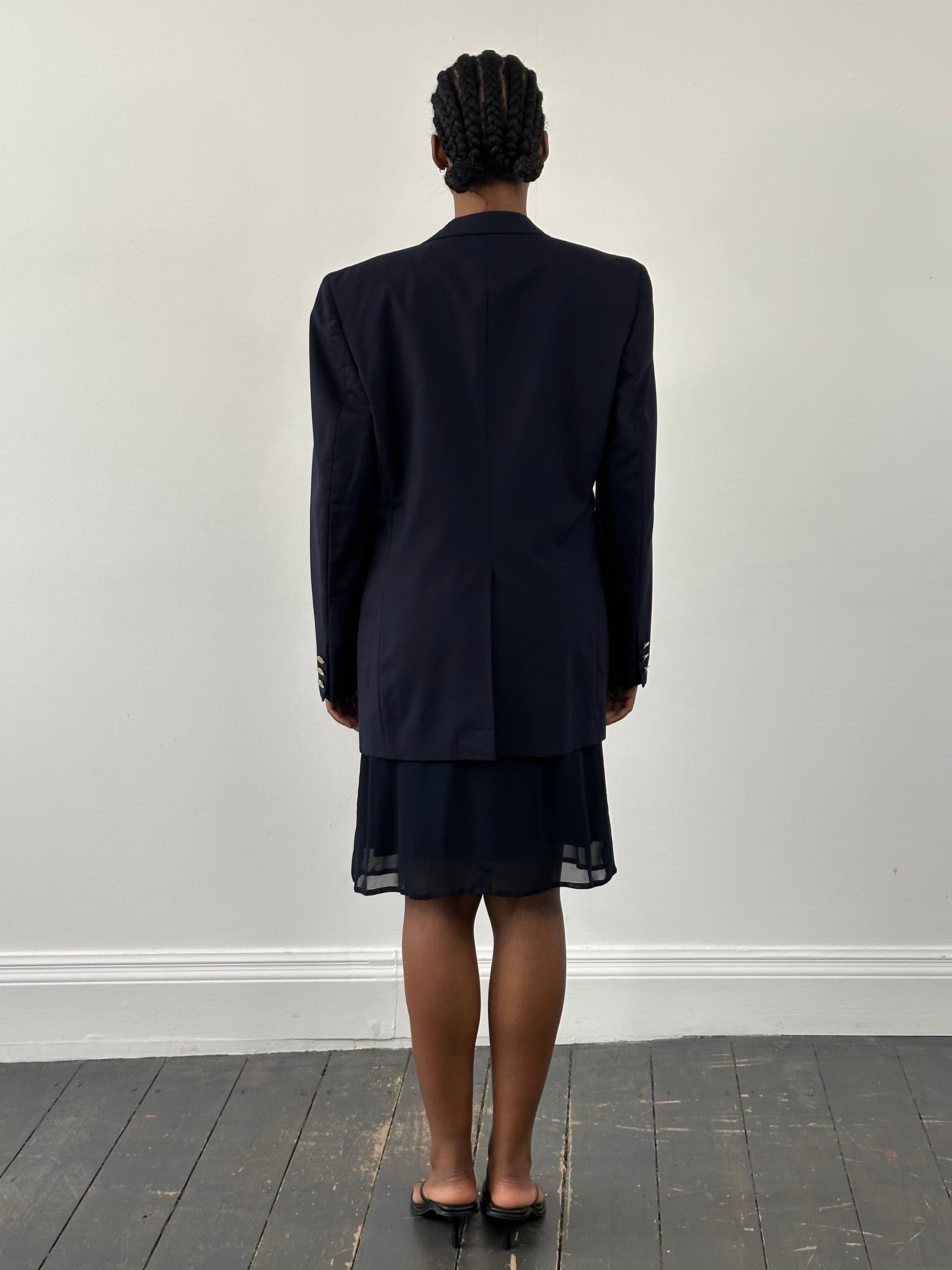 Burberry 1980s bespoke pure wool blazer in size 38R/M, tailored fit, classic design with button front and traditional craftsmanship.
