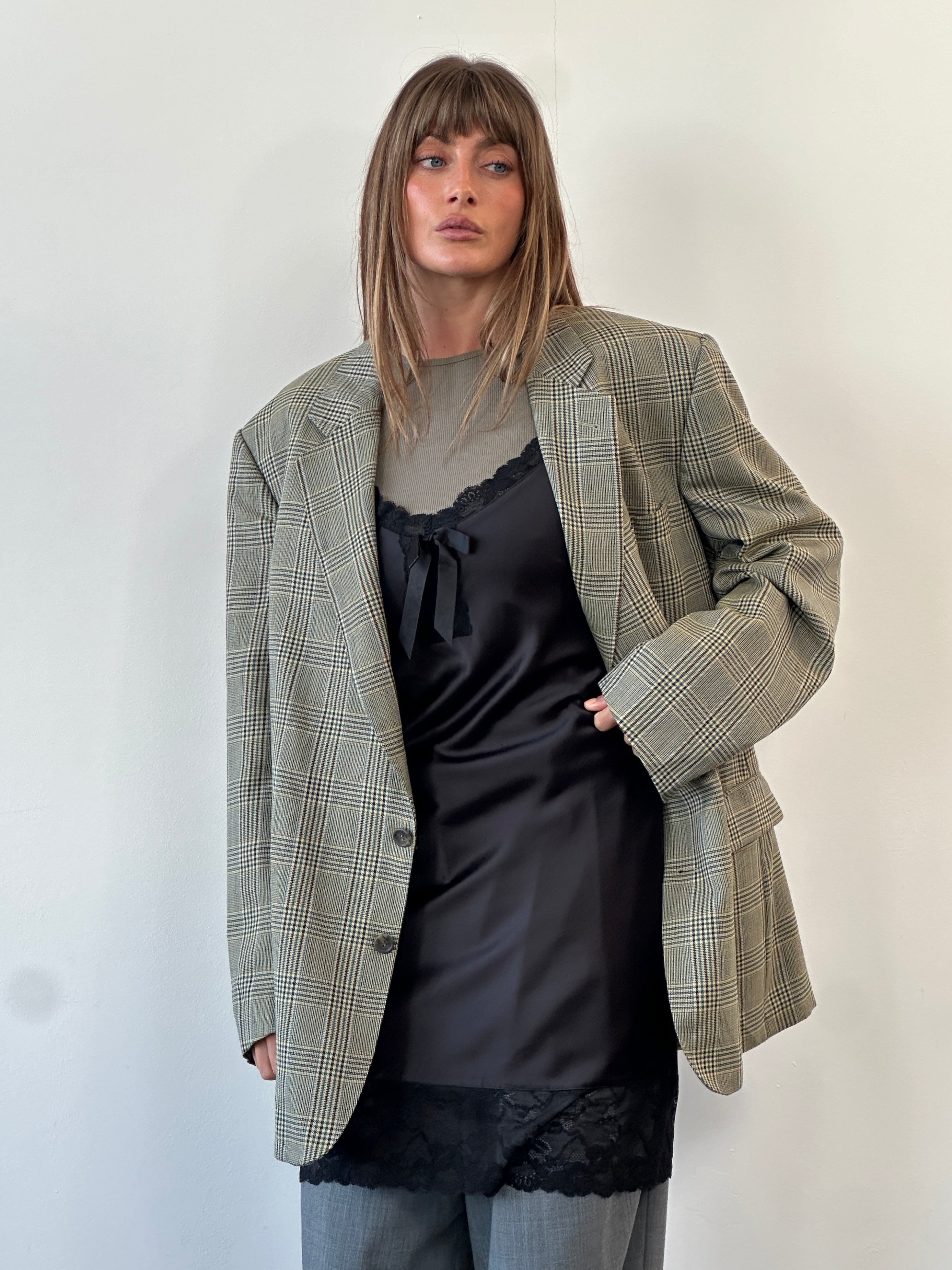 Burberry 1980s pure wool check blazer, single-breasted with notch lapel, size 48R/XXL, classic tailored design.