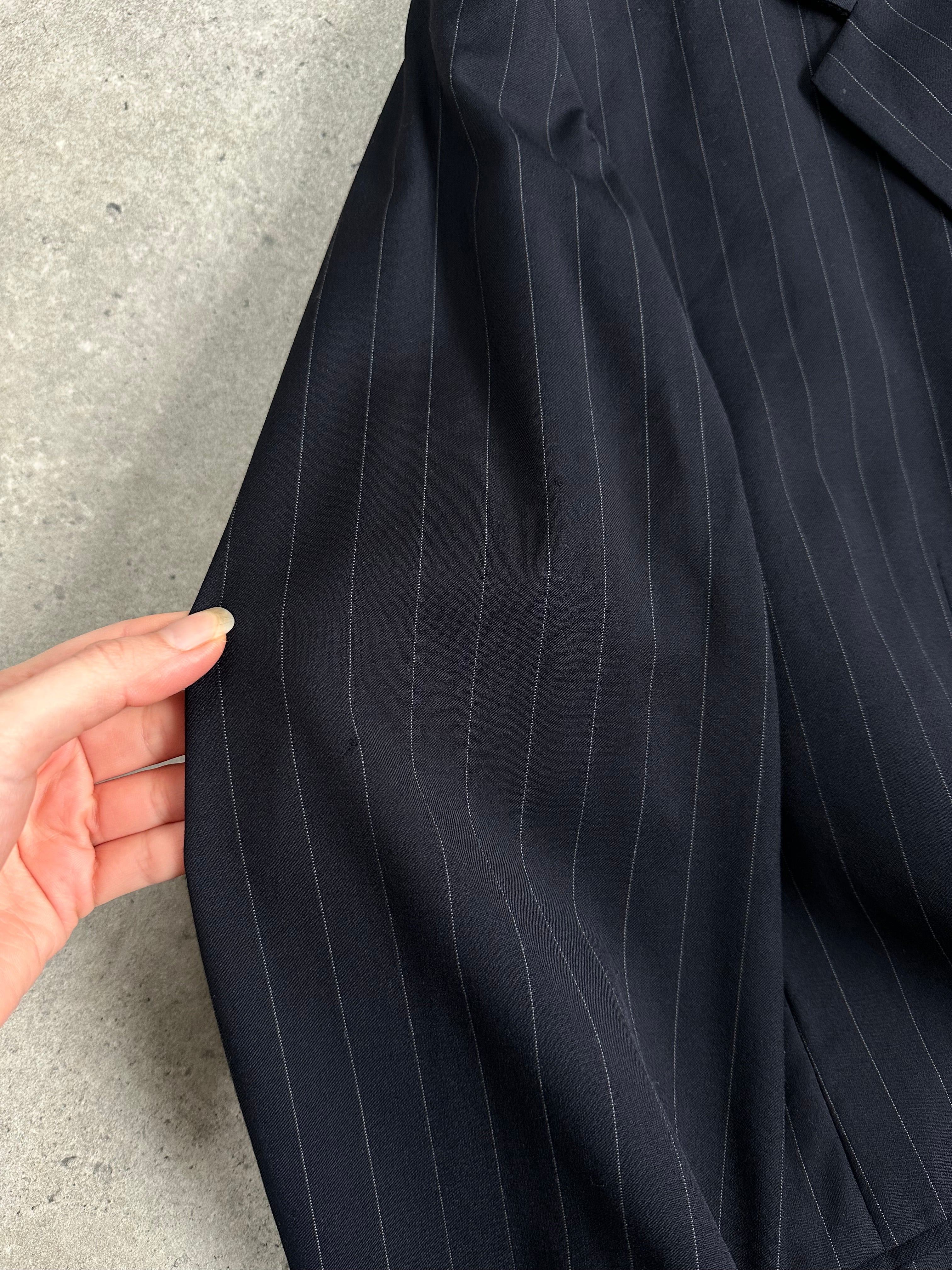 Burberry London wool stripe blazer, 2000s, single-breasted design in size 48R/XXL, with classic check pattern and tailored fit.