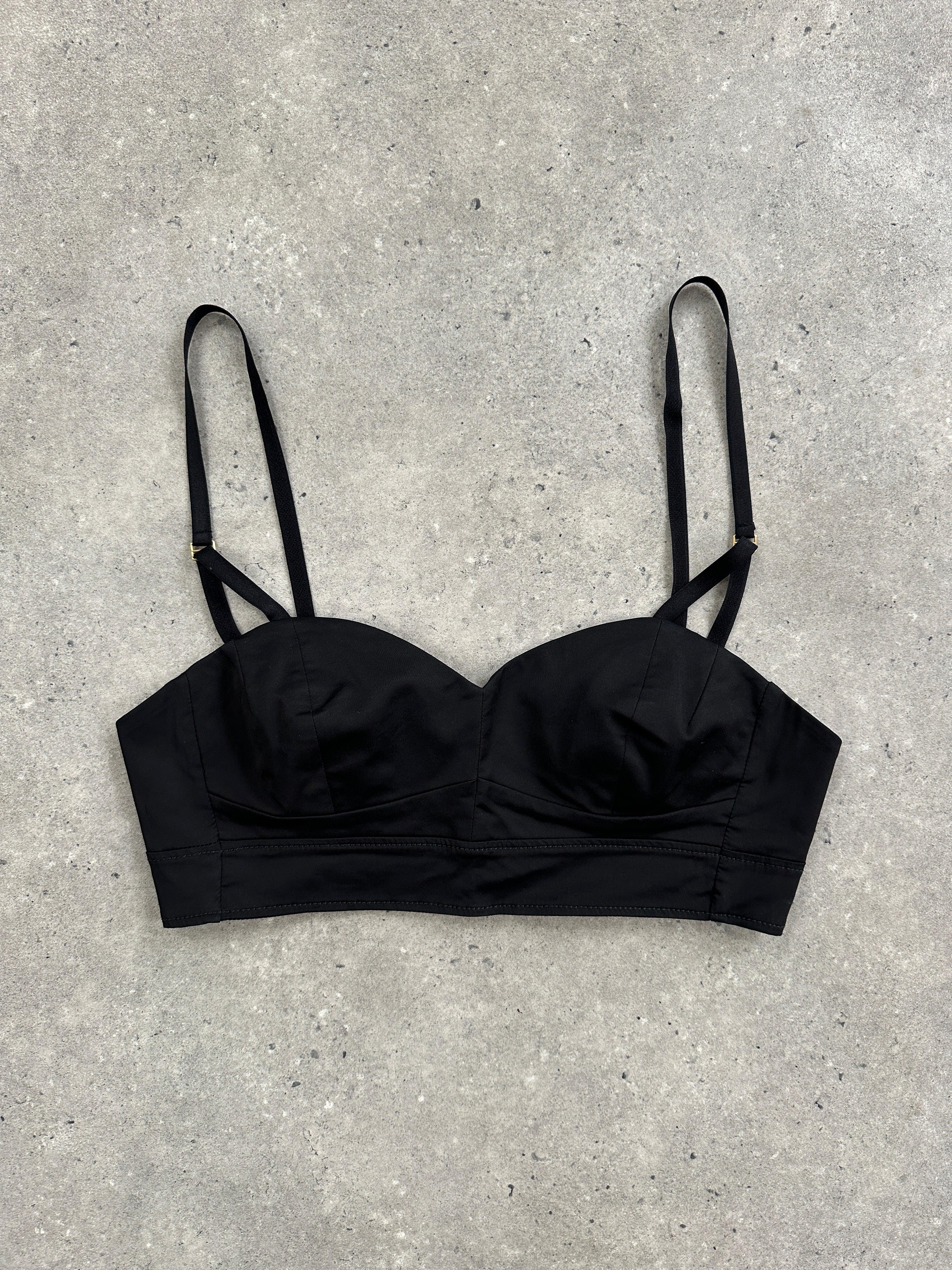 Vintage Italian vintage cotton bralette top in size M, soft and breathable fabric, featuring delicate lace details and a comfortable fit.