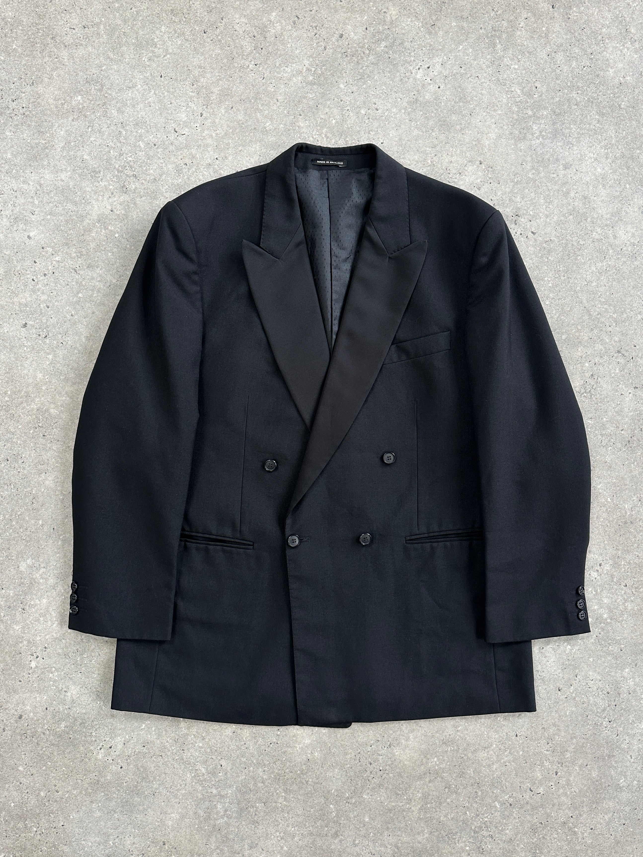 Vintage British 1980s pure wool double-breasted tuxedo blazer in size 44R/XL, classic 1980s men's formal jacket.