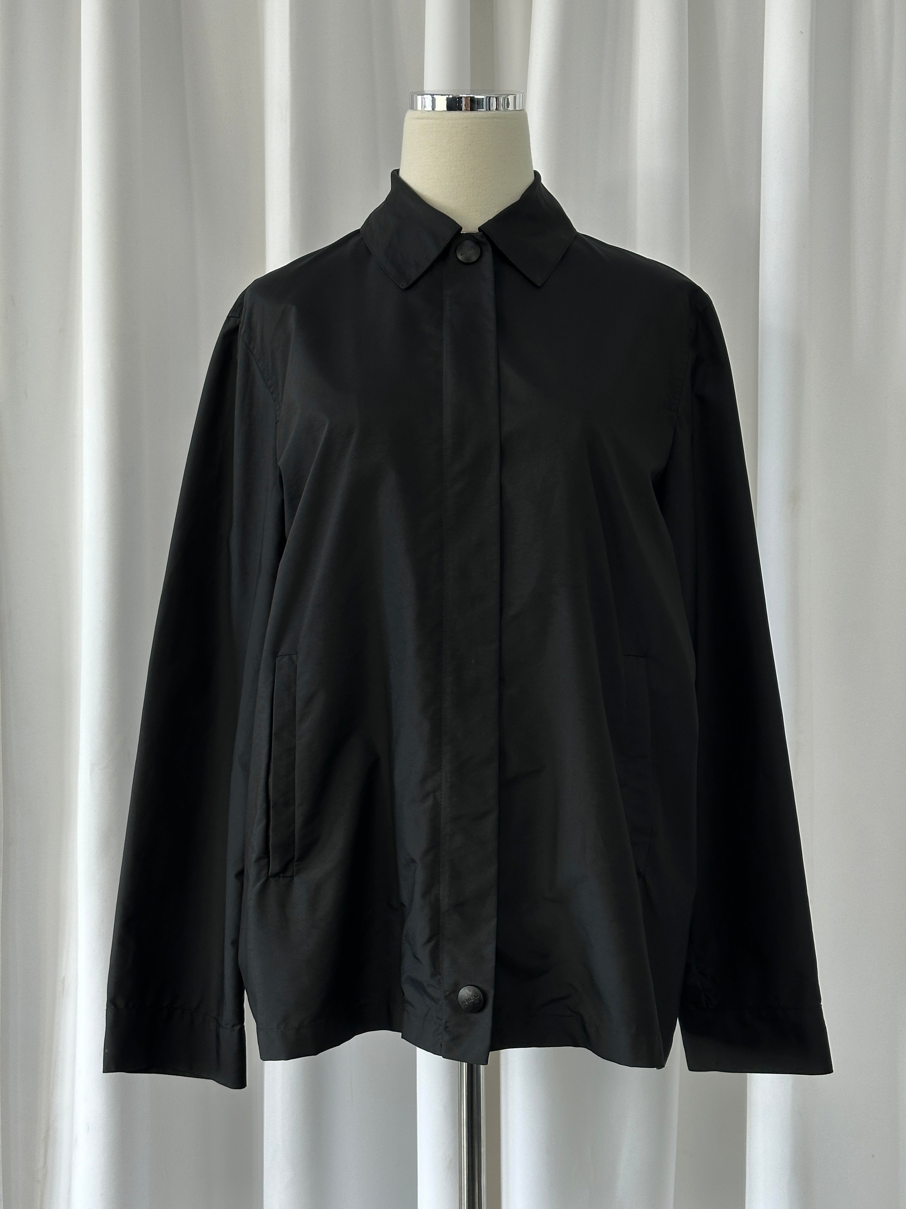 Max Mara Weekend 2000s concealer placket bomber jacket in size M, displayed with its classic design and neutral color.