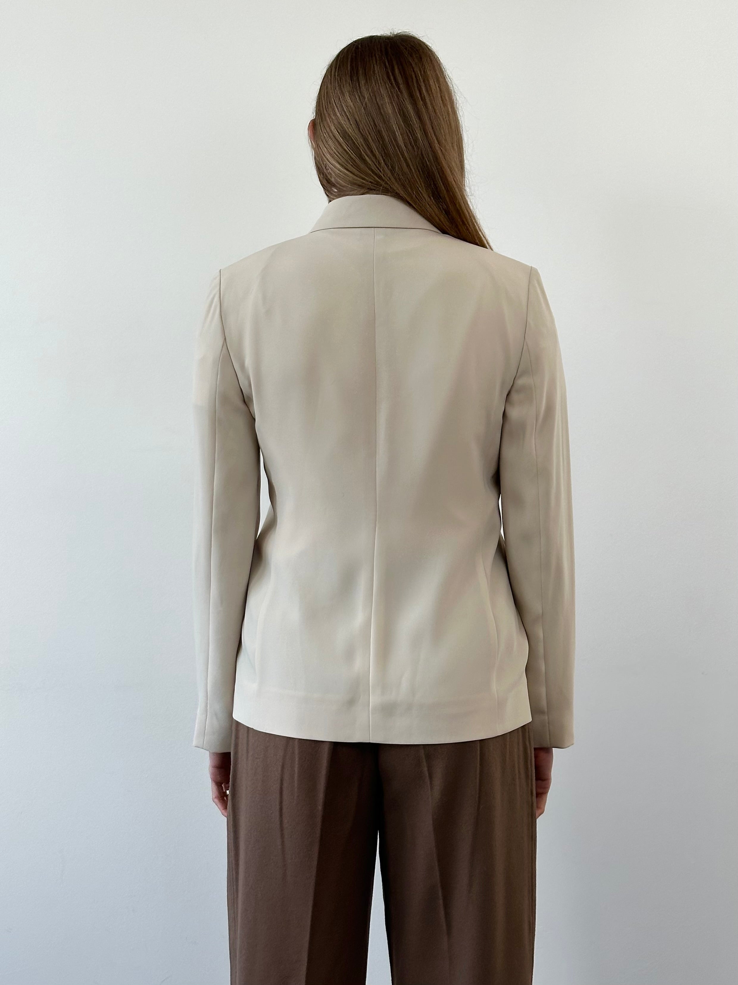 Gianfranco Ferre tailored shirt jacket in S/M, featuring a sleek design with button front and classic collar, styled for modern fashion.