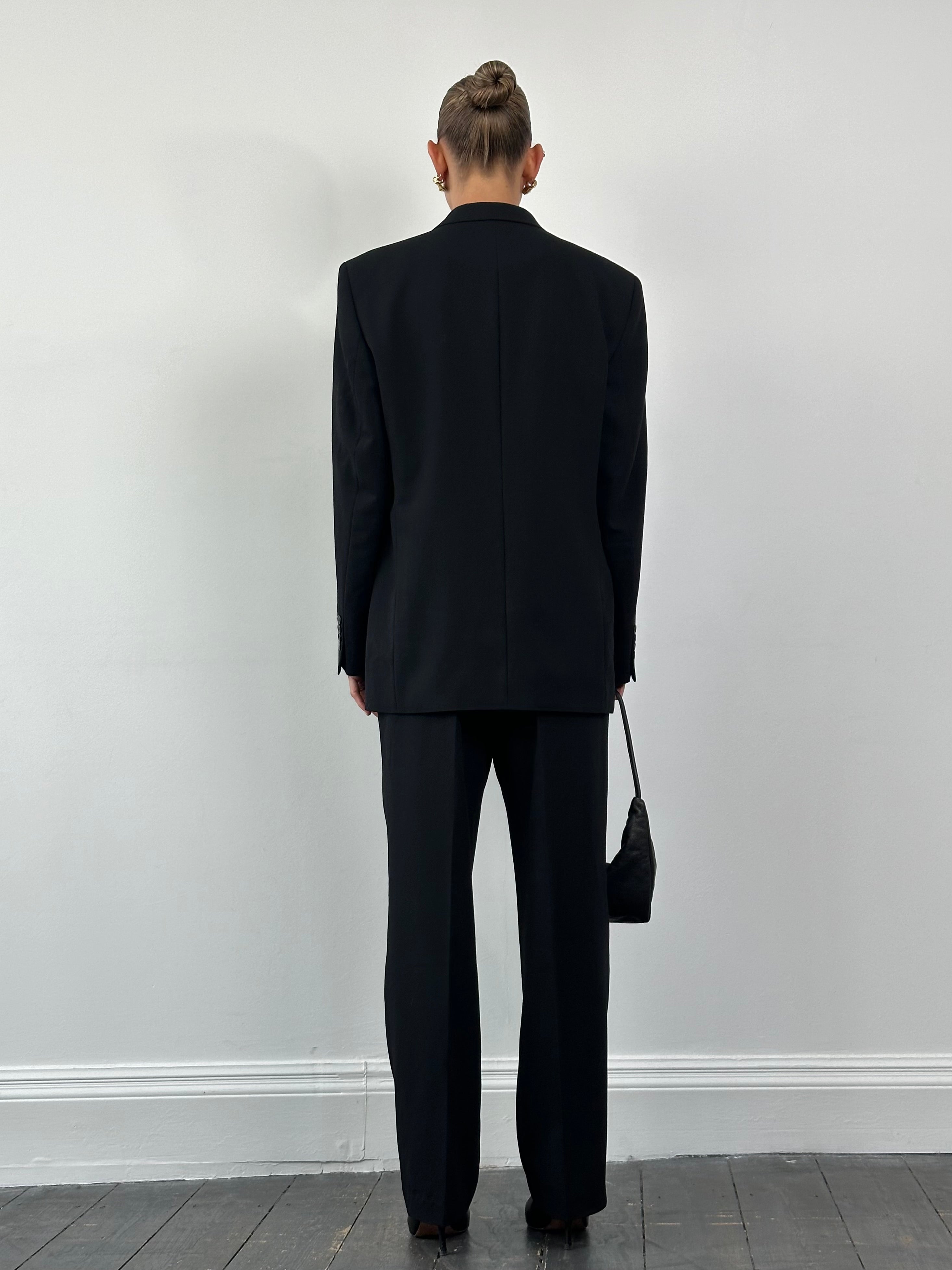 Yves Saint Laurent Pour Homme 1990s pure wool three-piece suit, 40R/W32, tailored fit, classic design, in charcoal gray.
