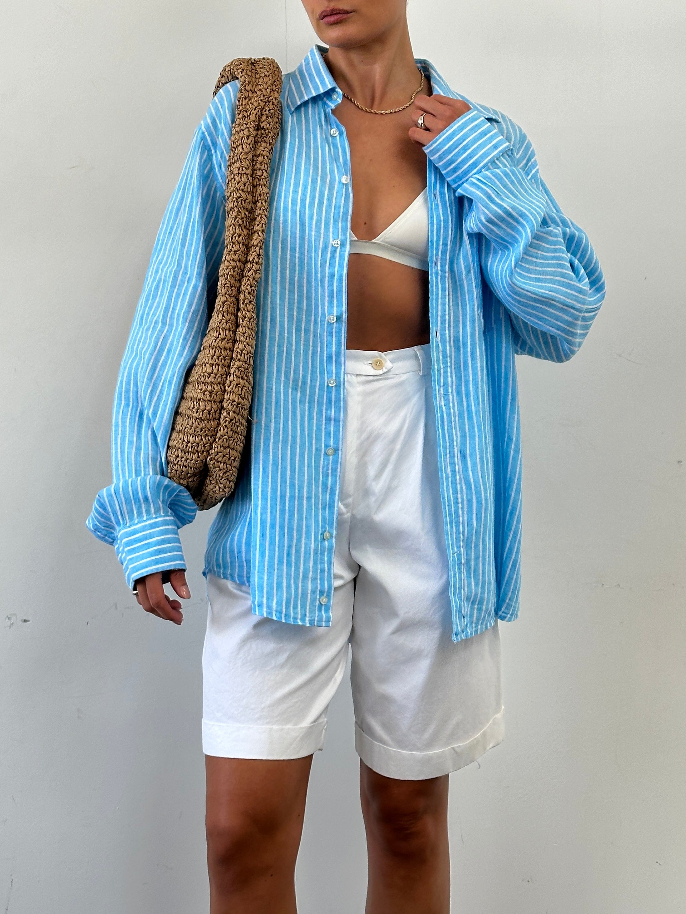 Max Mara pure cotton high-waisted Bermuda shorts in white, front view showing tailored fit and classic style.