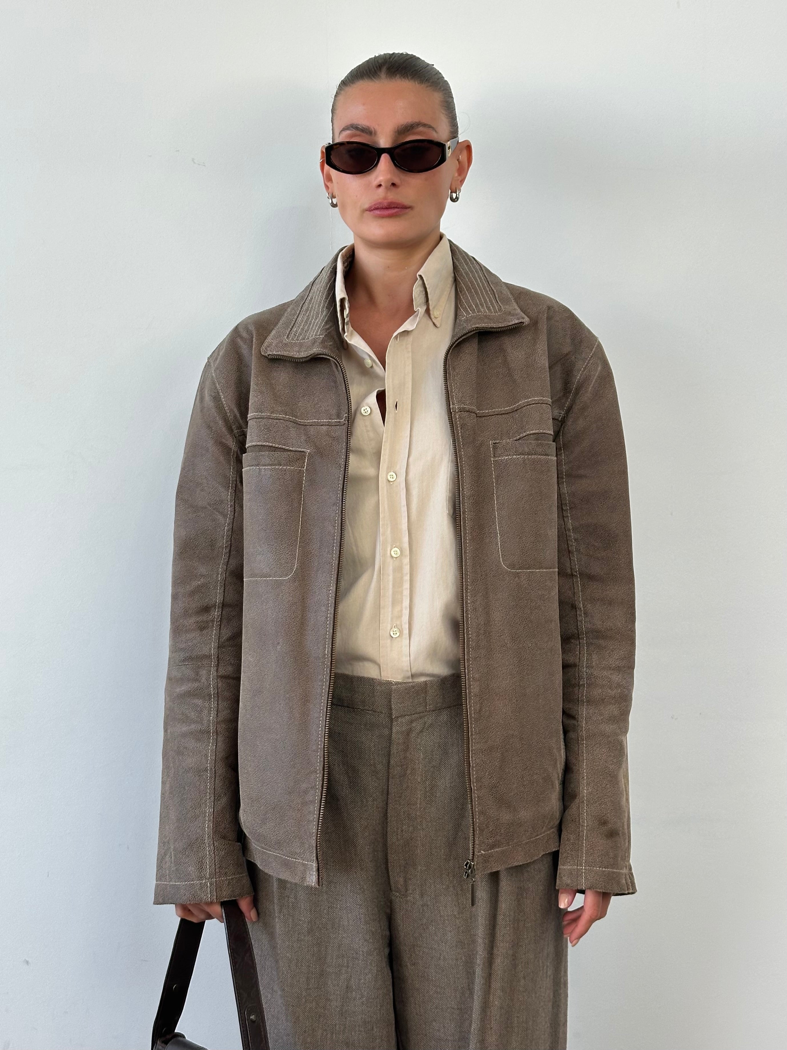 Vintage textured high neck leather jacket in size XL, showcasing classic style and durable leather material.