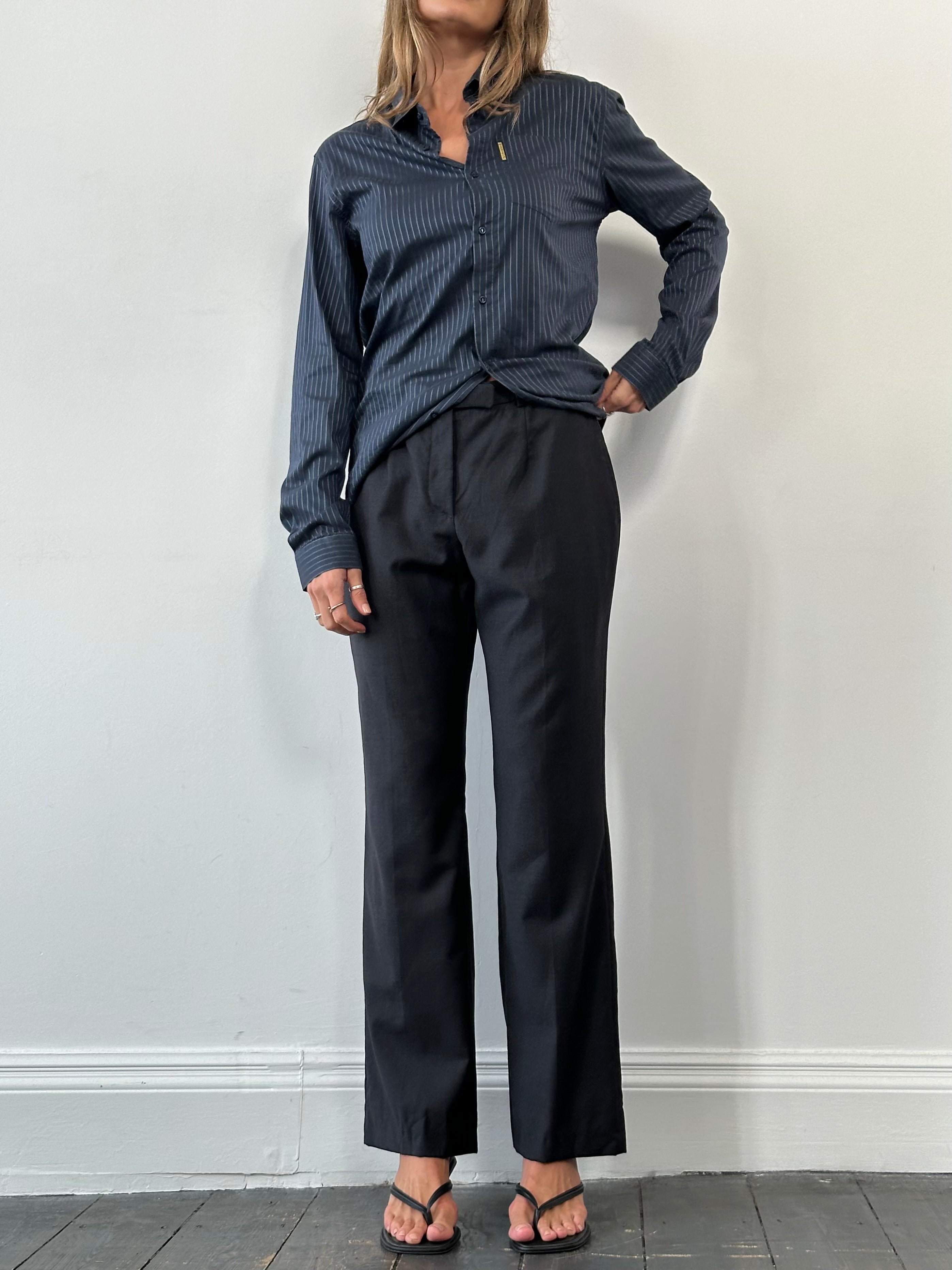 Giorgio Armani Classico pure wool low-mid rise trousers in size W30, tailored fit, dark grey fabric, front and back view