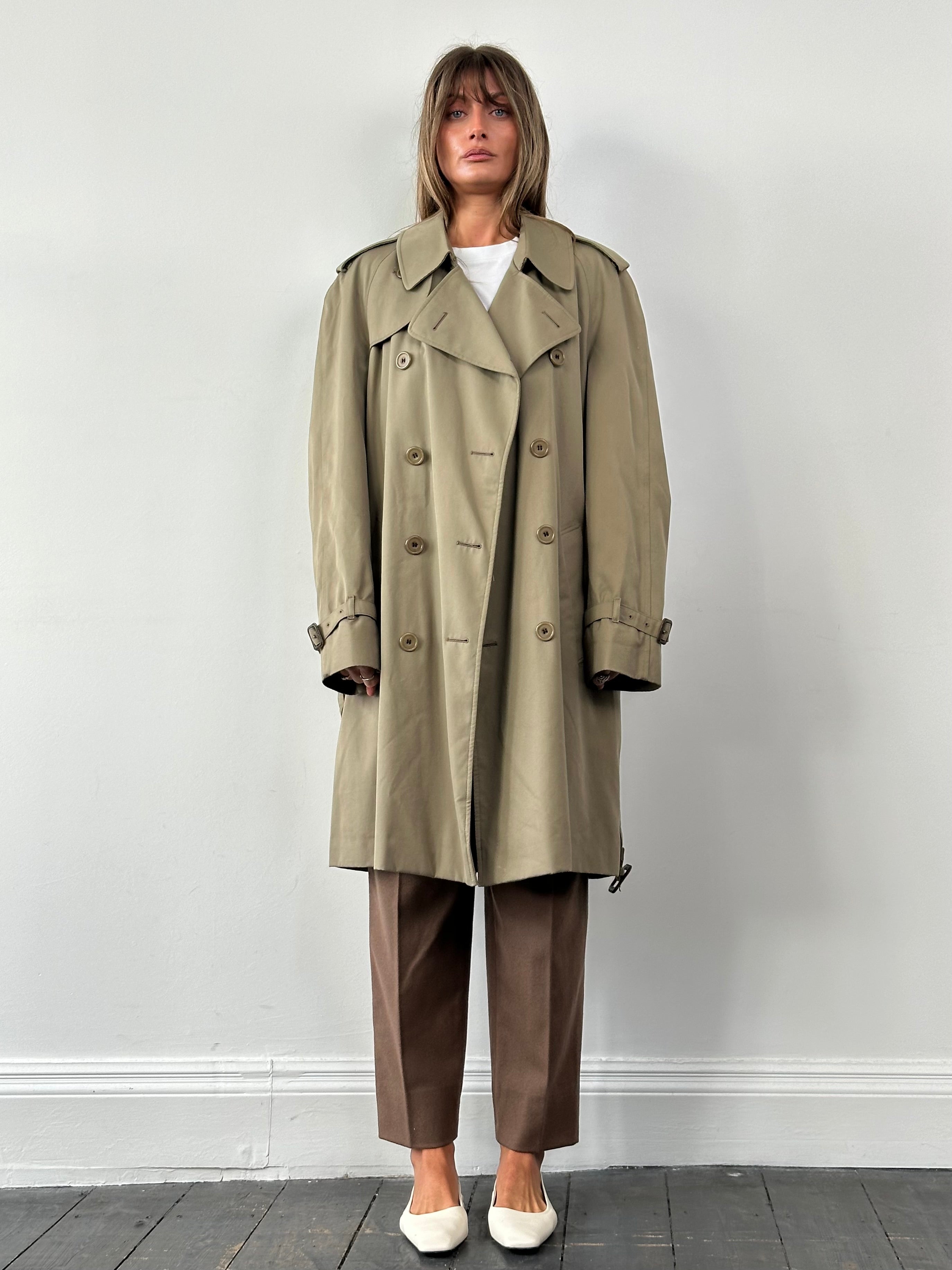 Aquascutum pure cotton double-breasted belted trench coat in XL, featuring classic design and tailored fit, shown in the image.