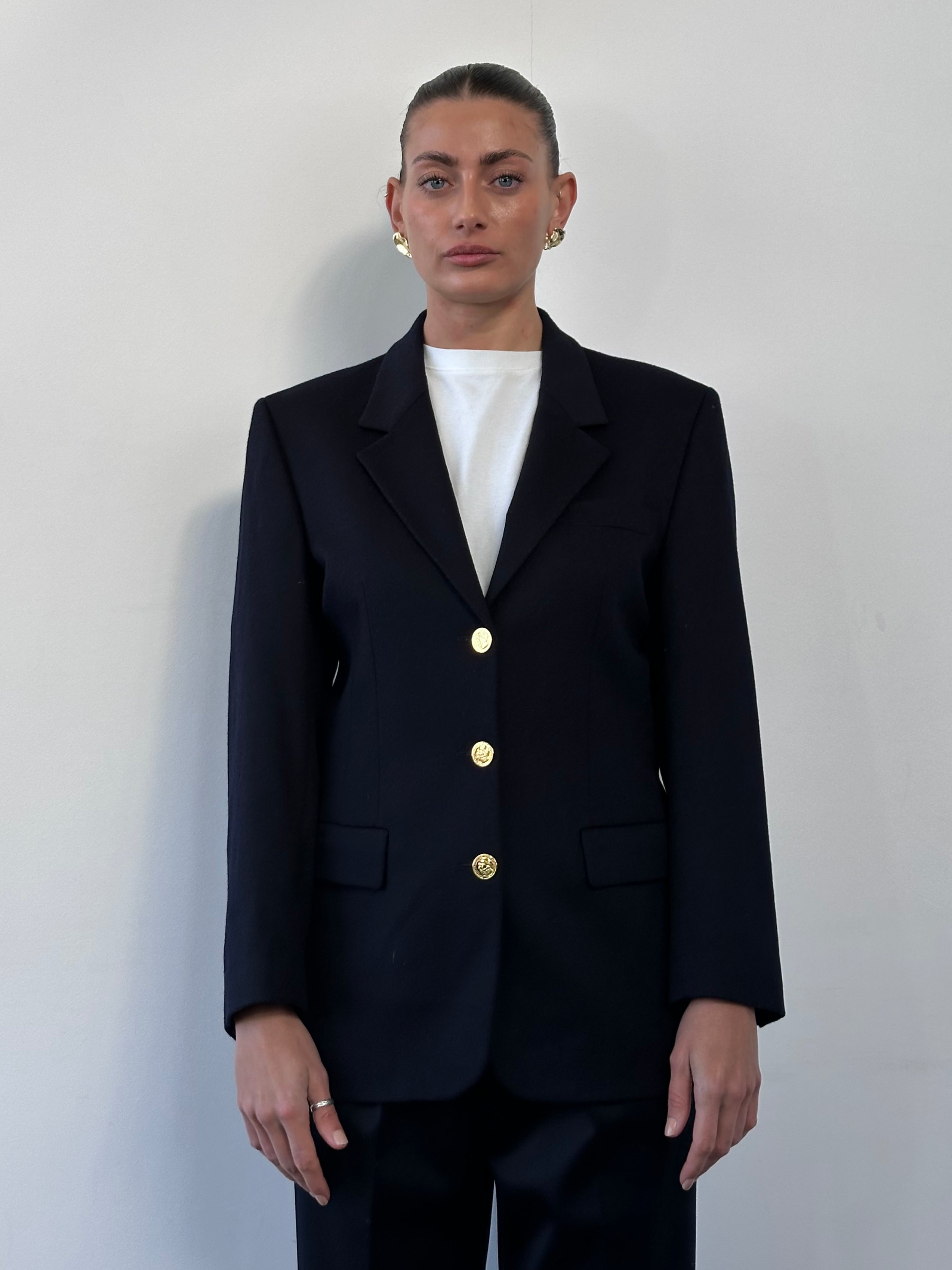 Vintage brand brushed wool and cashmere blazer in size 36R/S, tailored fit with bespoke button details and classic style.