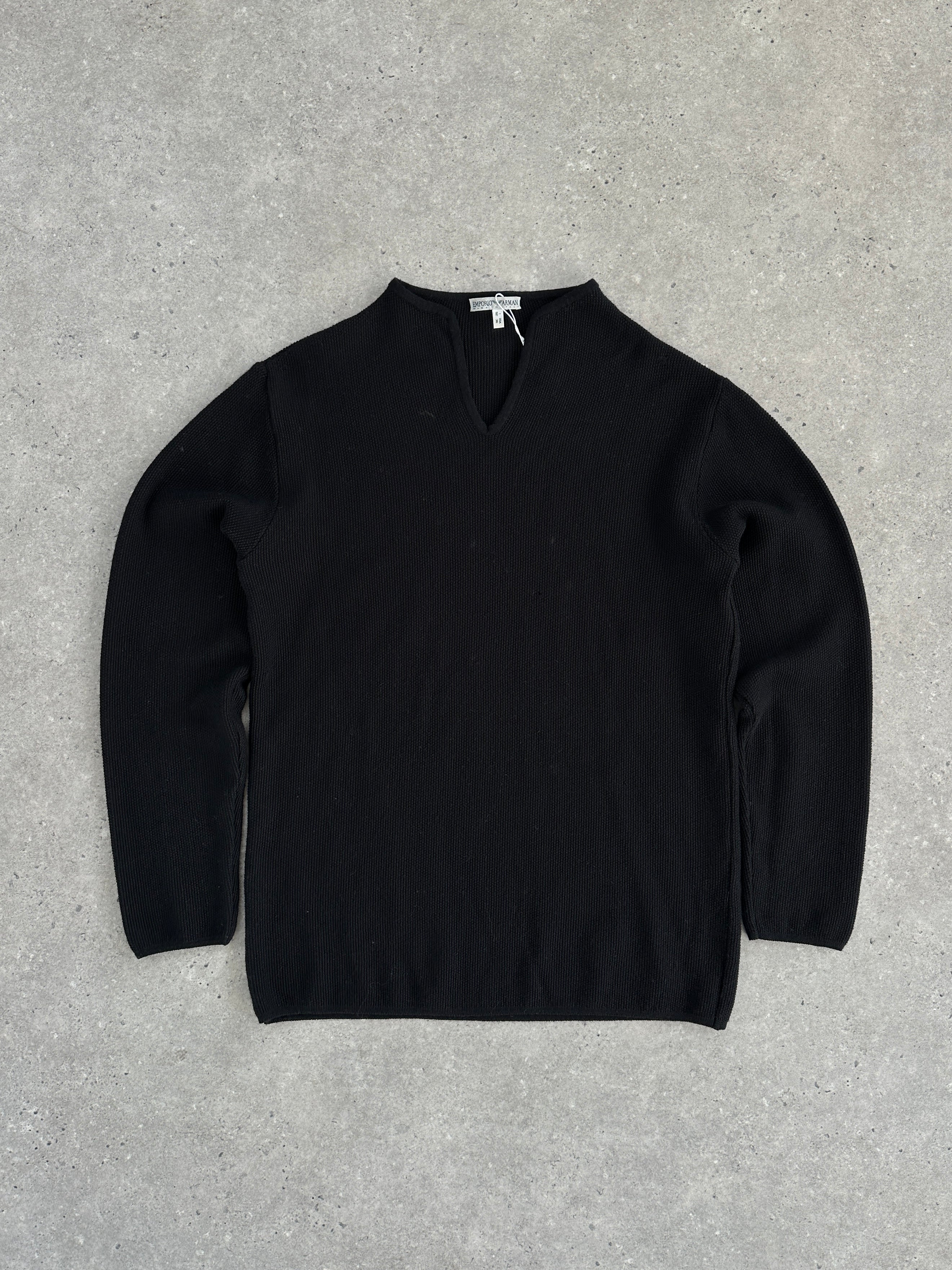 Emporio Armani pure wool knitted jumper in size M/L, showcasing a stylish, textured design with a classic fit.