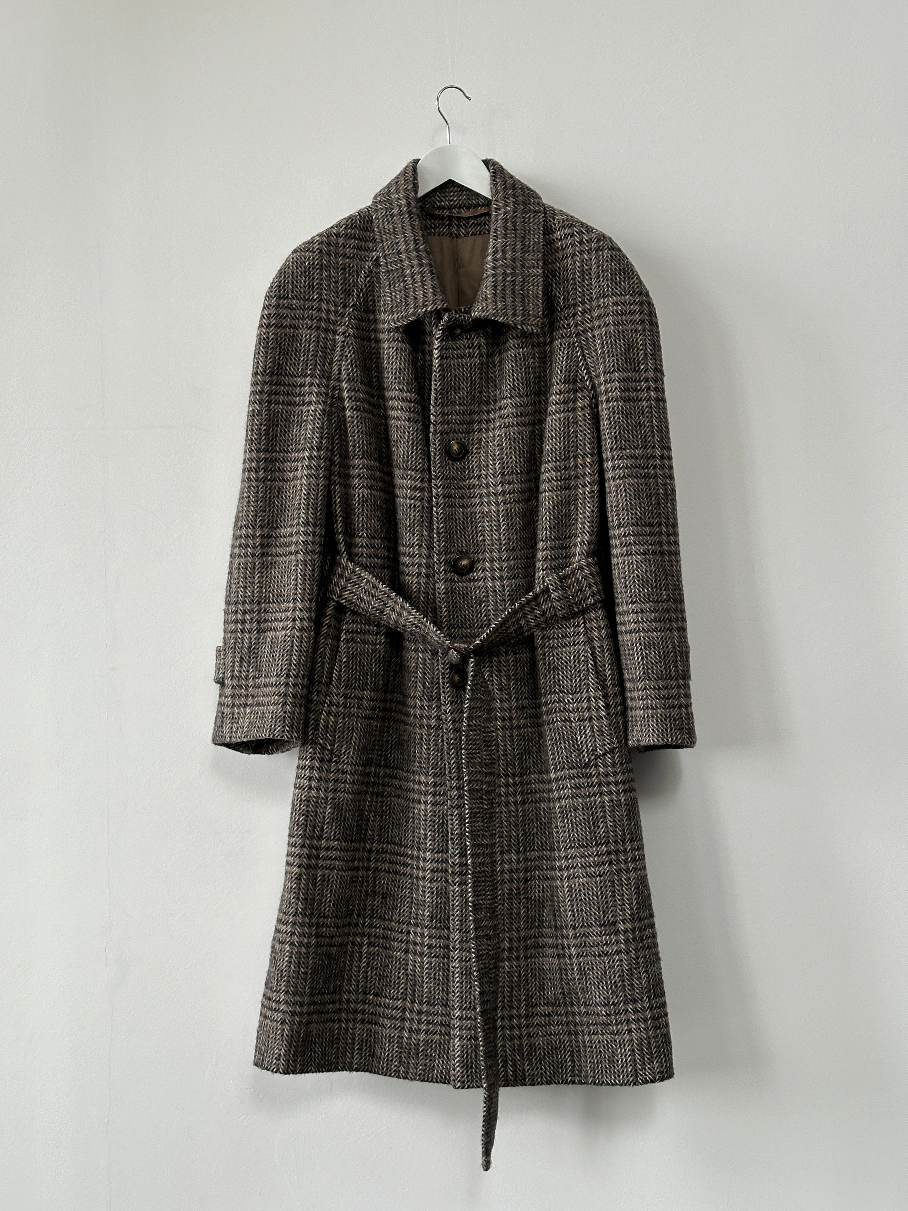 Vintage wool check belt coat in XL/XXL, featuring a classic pattern, belted waist, and tailored fit for a timeless look.