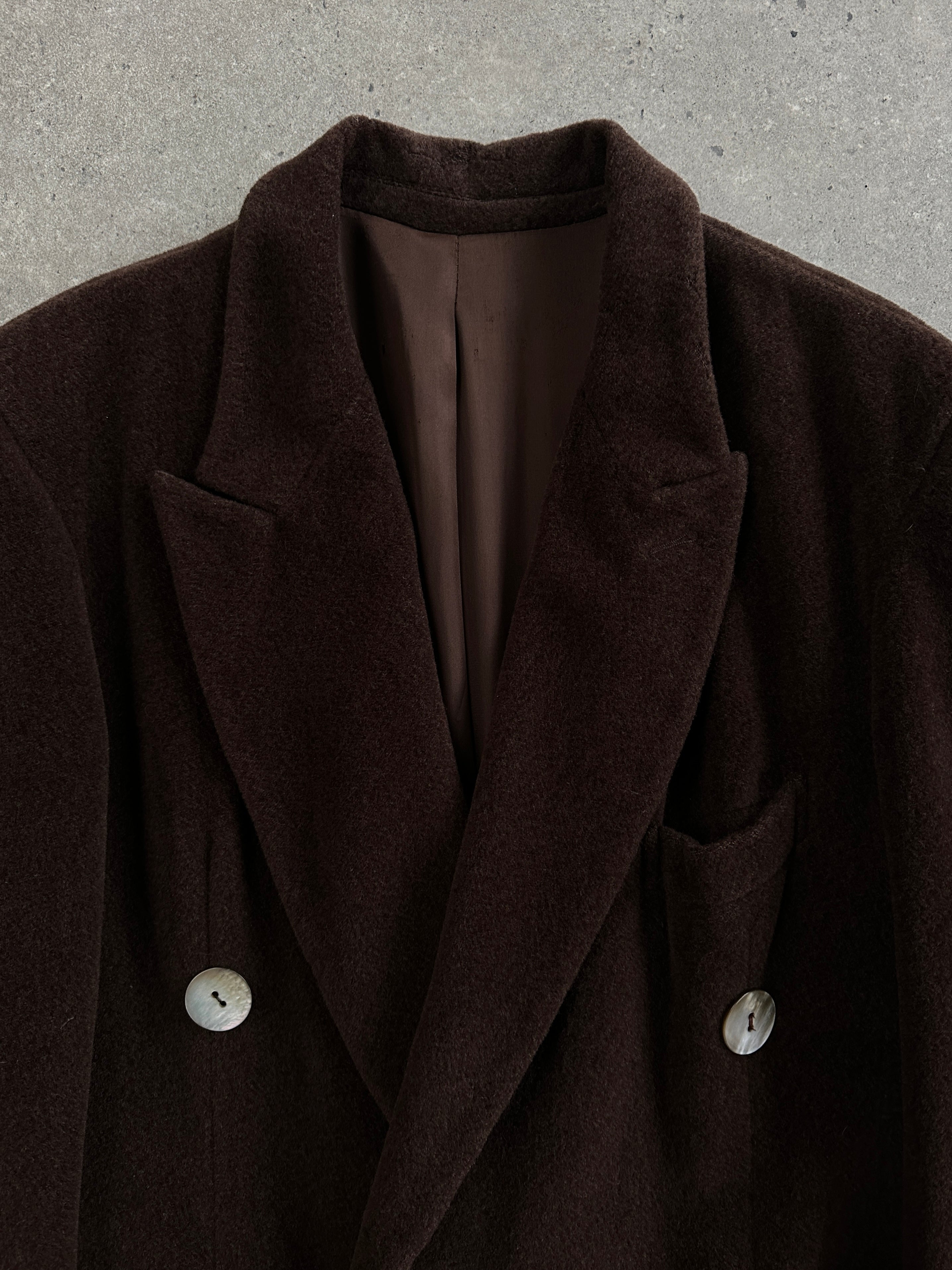 Moschino 1980s wool cashmere double-breasted coat in XL, stylish vintage coat with classic design and luxurious fabric.