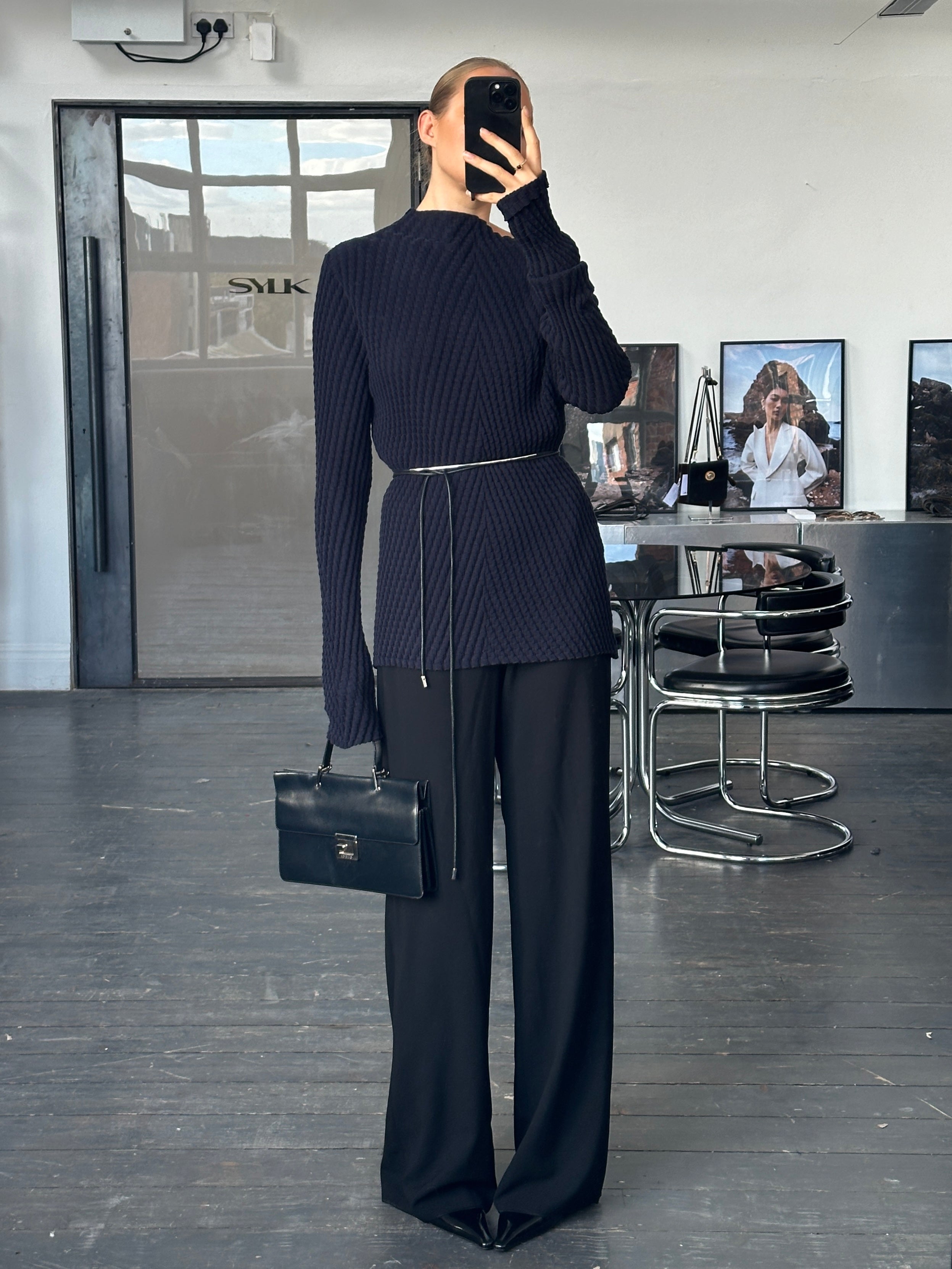 Emporio Armani textured pure cotton knit jumper in size large/extra large, featuring a classic 2000s style and ribbed details.