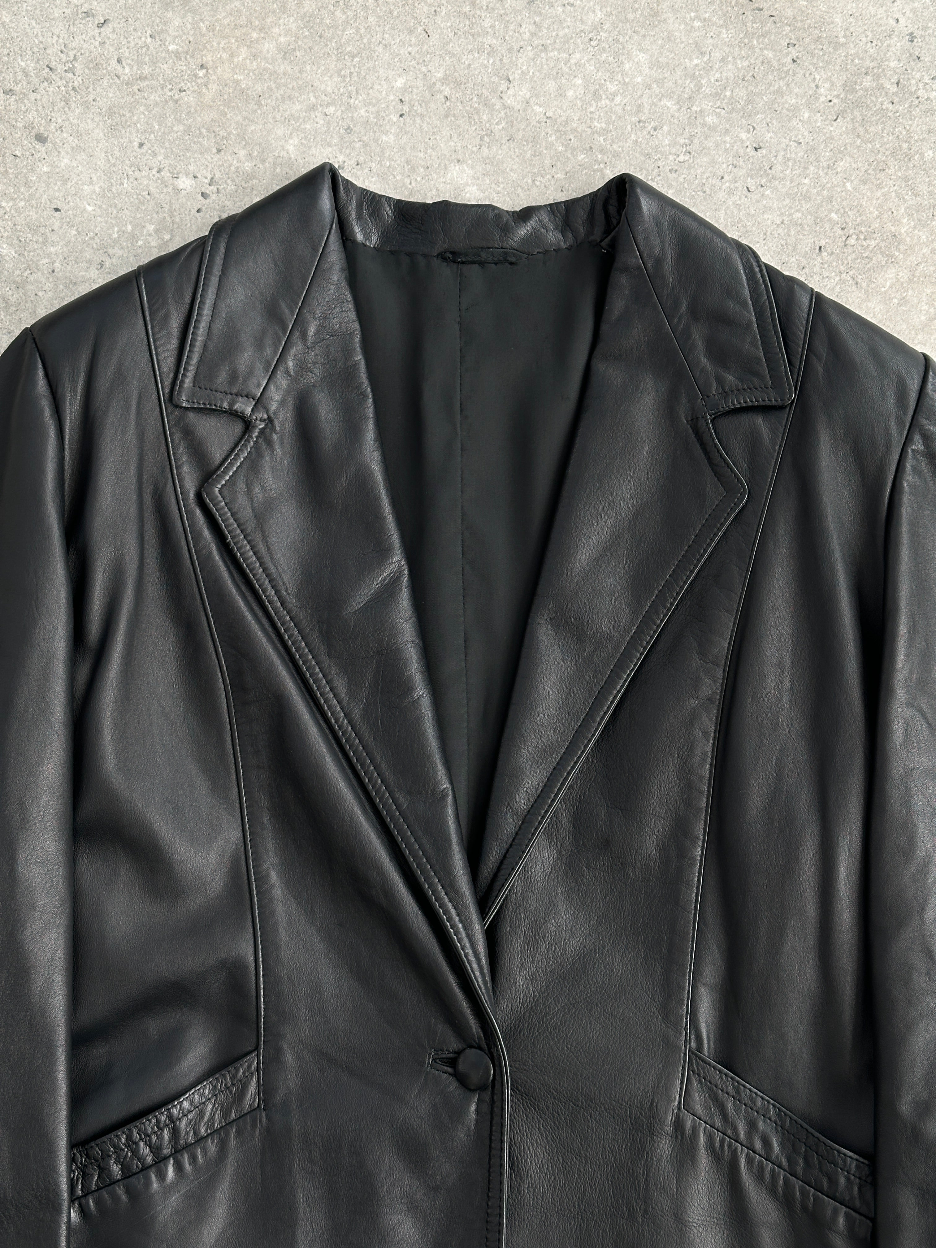 Vintage single button leather blazer jacket for men, featuring classic design and premium leather material.
