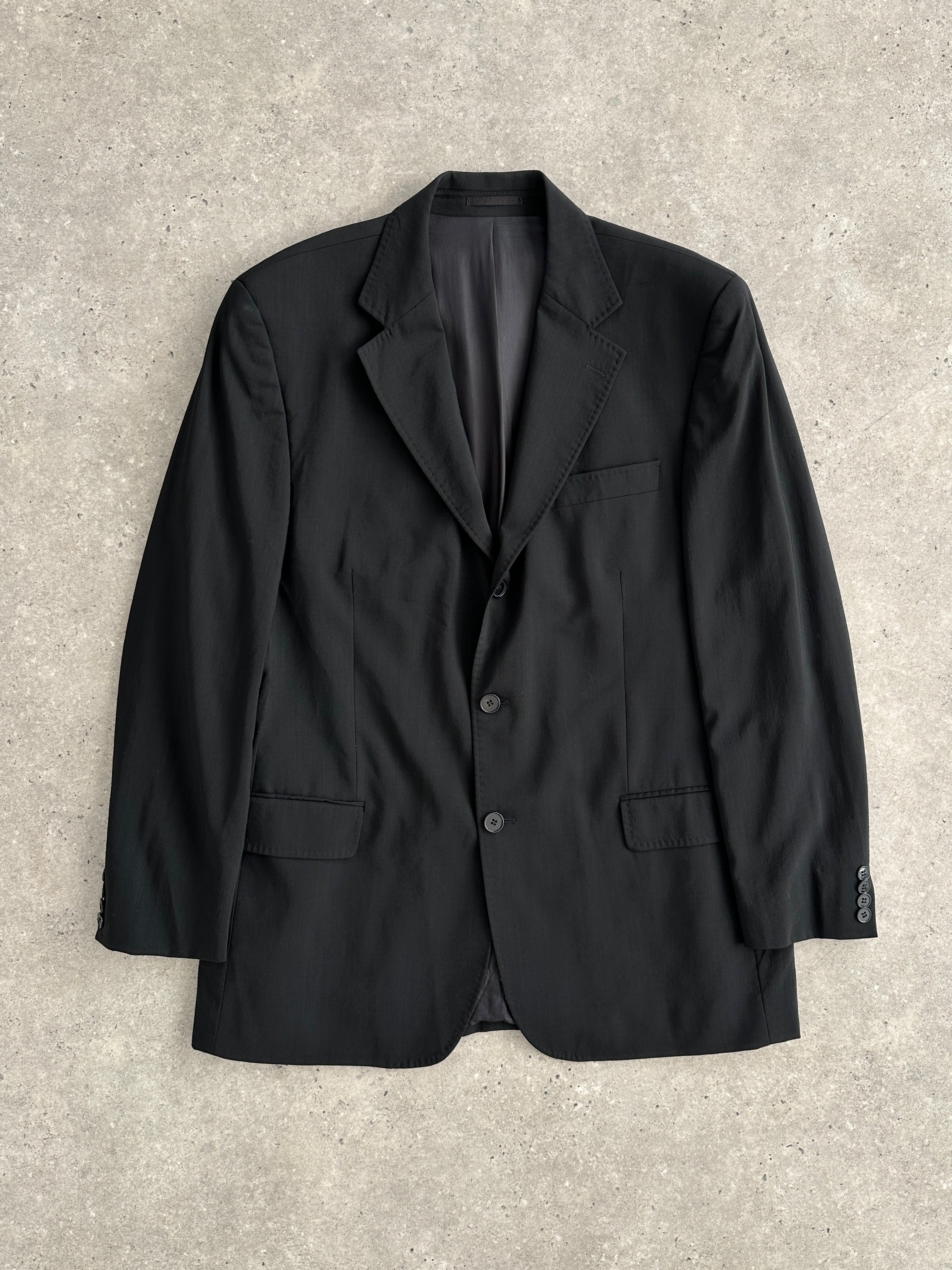 Gianfranco Ferre wool single-breasted blazer in size 44R/XL, tailored fit with classic lapels and structured design.