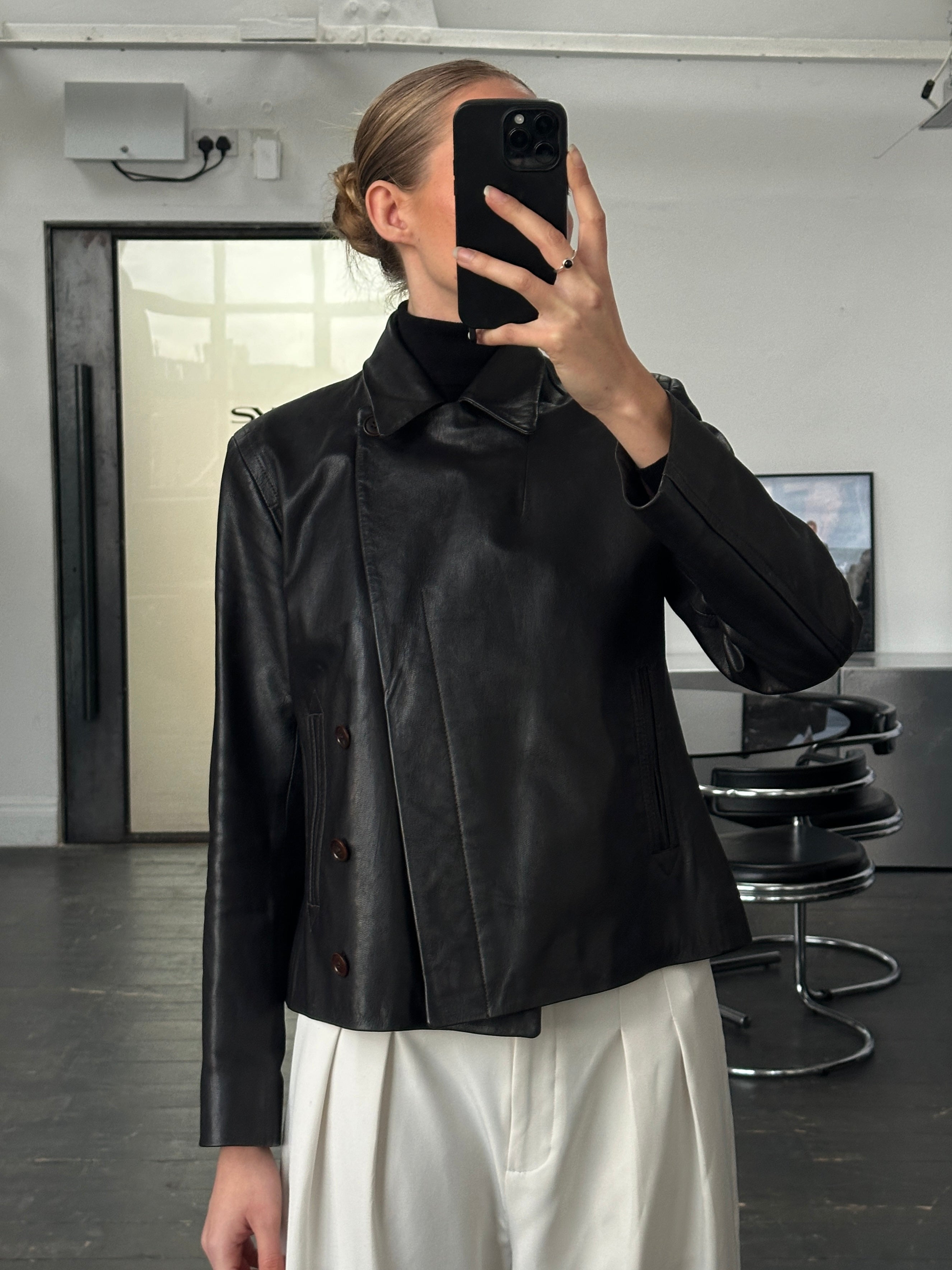 Nicole Farhi 1990s leather jacket in size S, showcasing classic design with smooth brown leather and tailored fit.