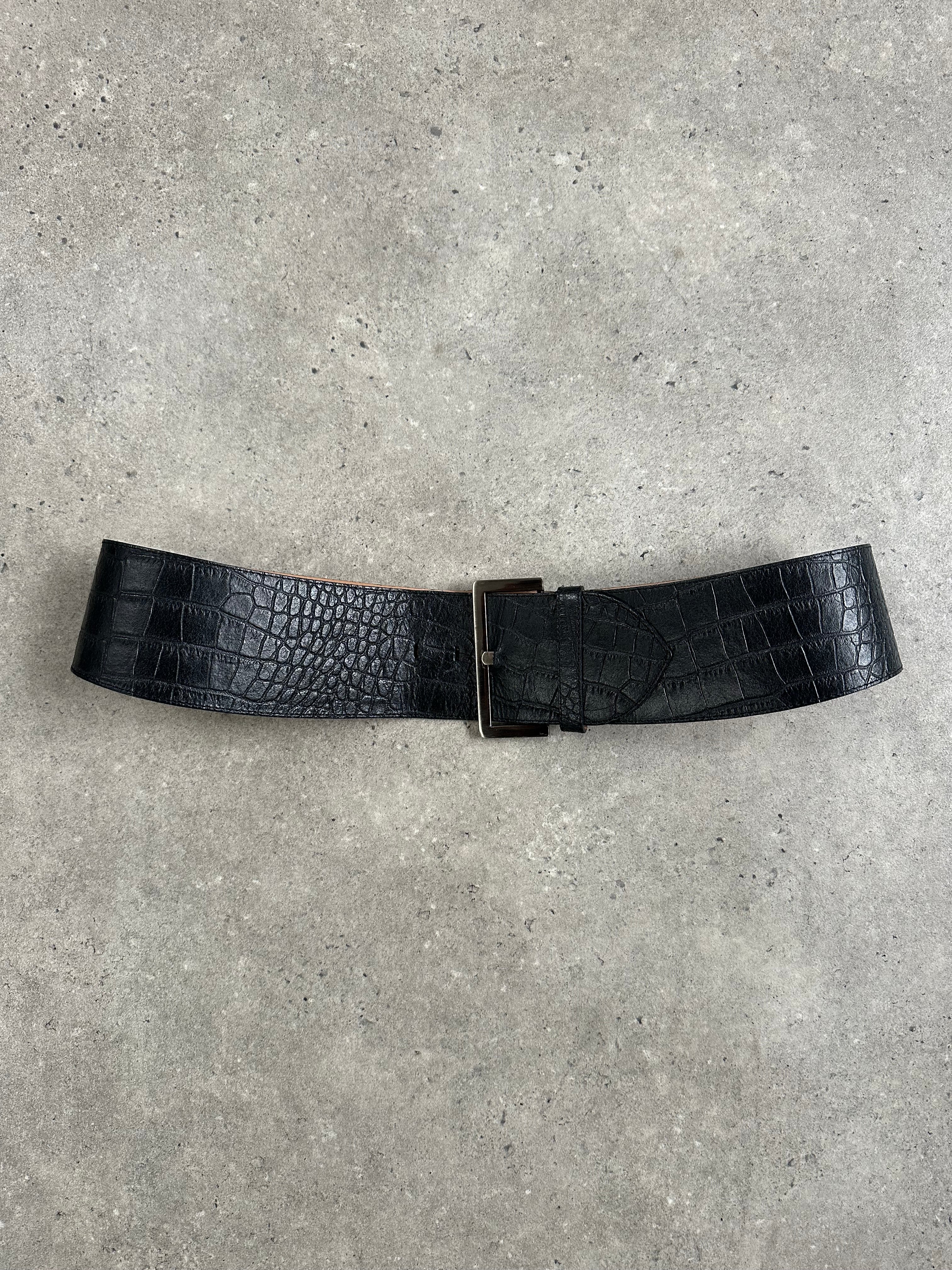 Vintage 1990s square buckle leather chunky belt in brown with adjustable W34-36 width, classic retro style.