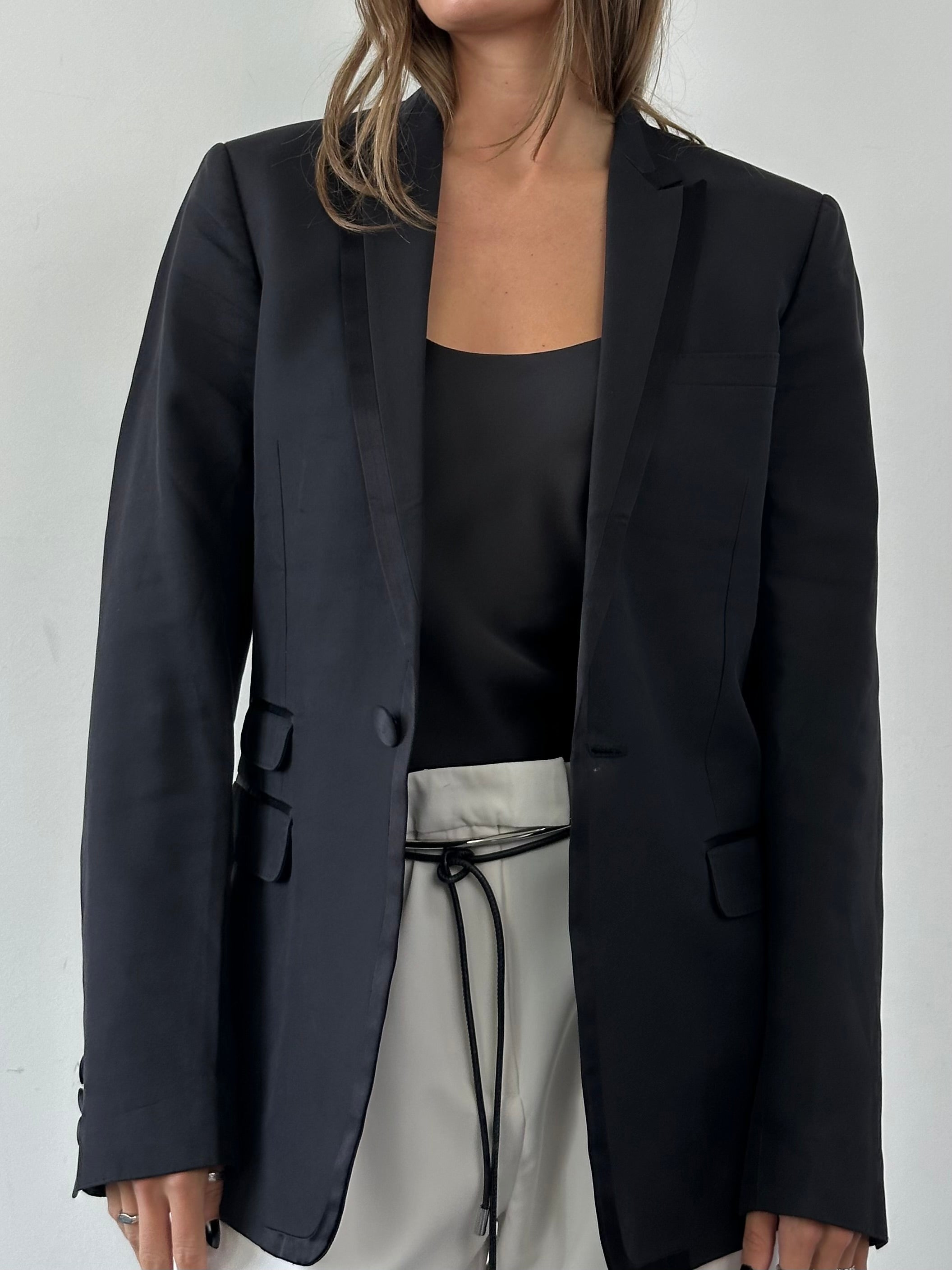 Dsquared2 tuxedo blazer in silk and cotton, single-breasted style, size 40R/M, formal men's jacket with tailored fit.