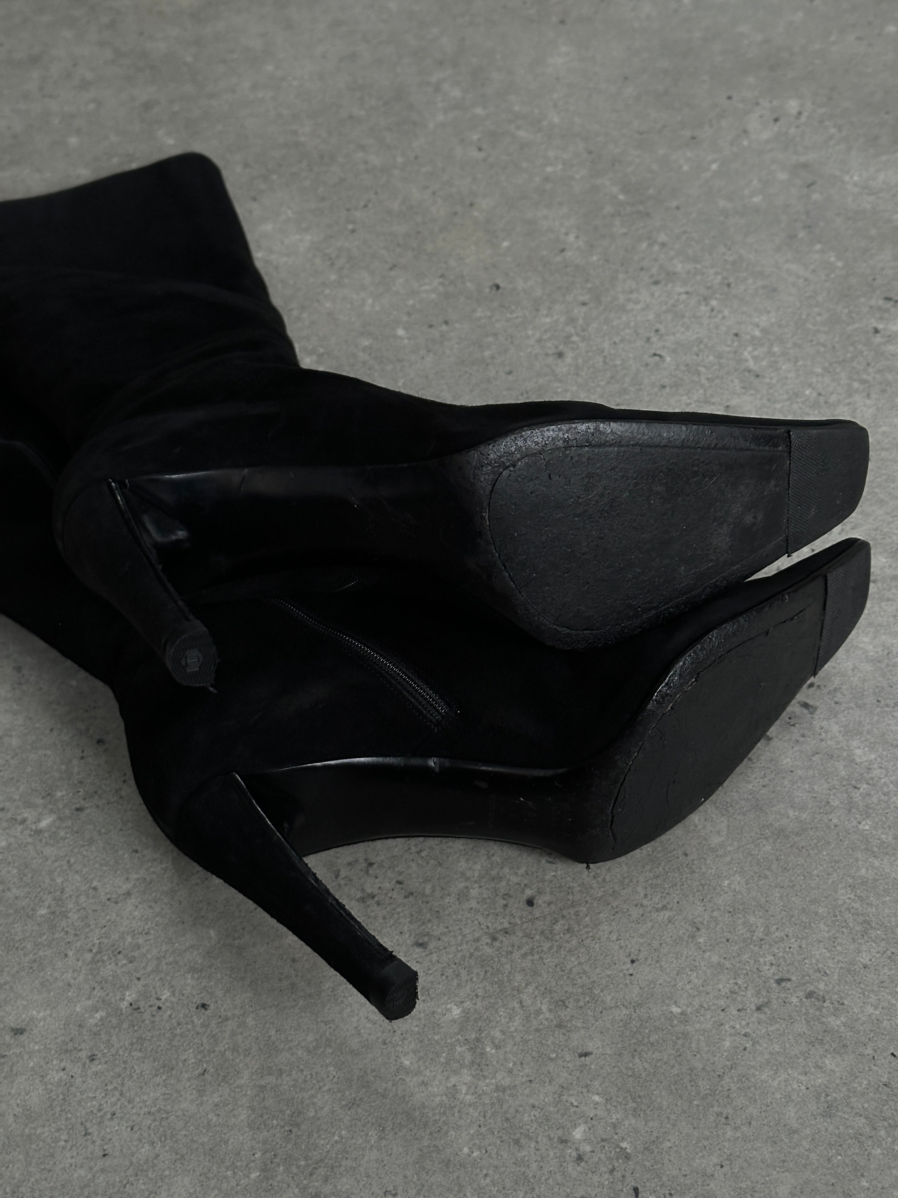 Prada 2000s suede knee boots with square toe and heels, UK 7.5 / EU 40.5, stylish and elegant footwear.