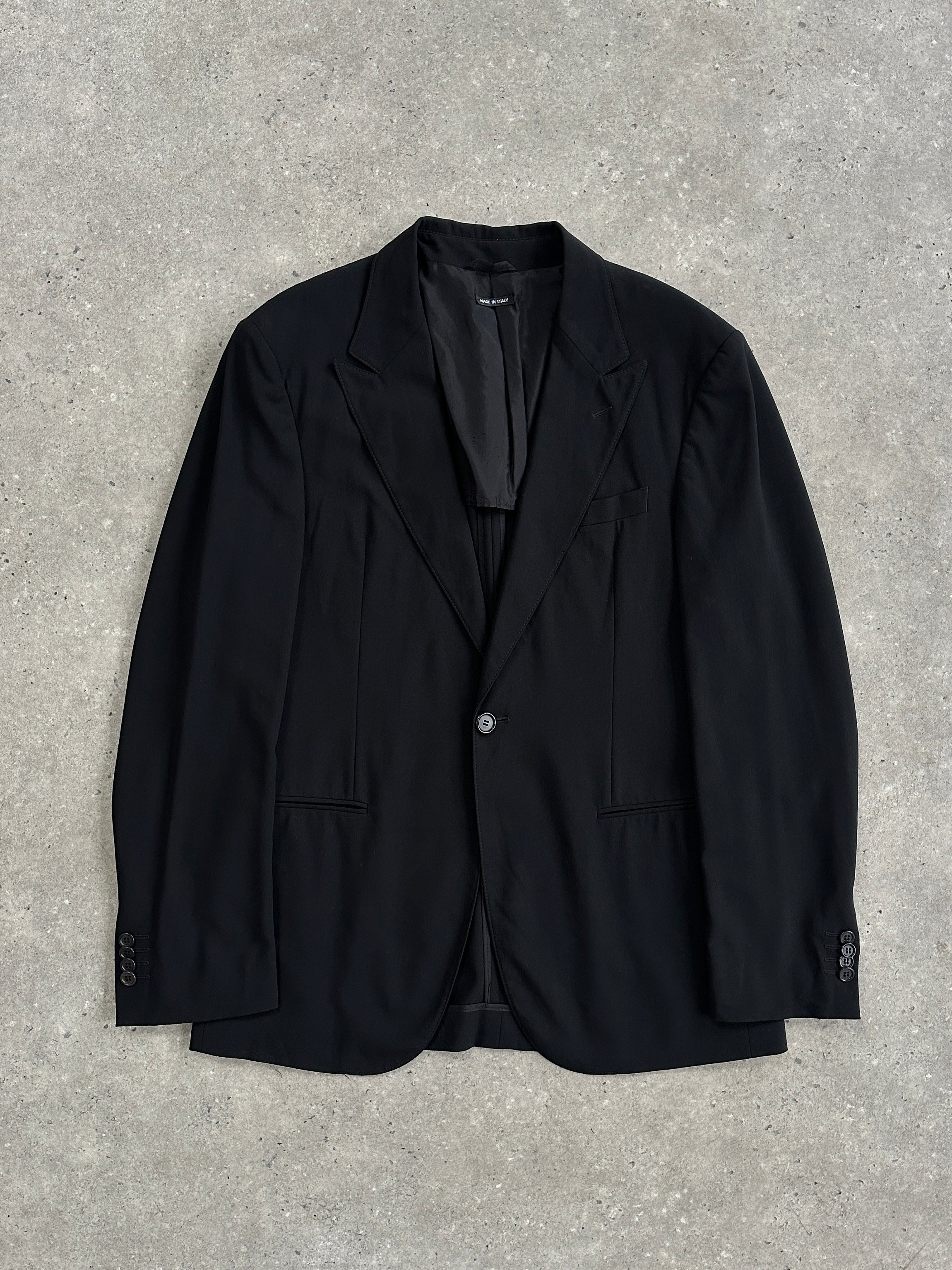 Giorgio Armani lightweight wool blazer in navy with single button closure, tailored fit, and classic lapel, in size M/L.