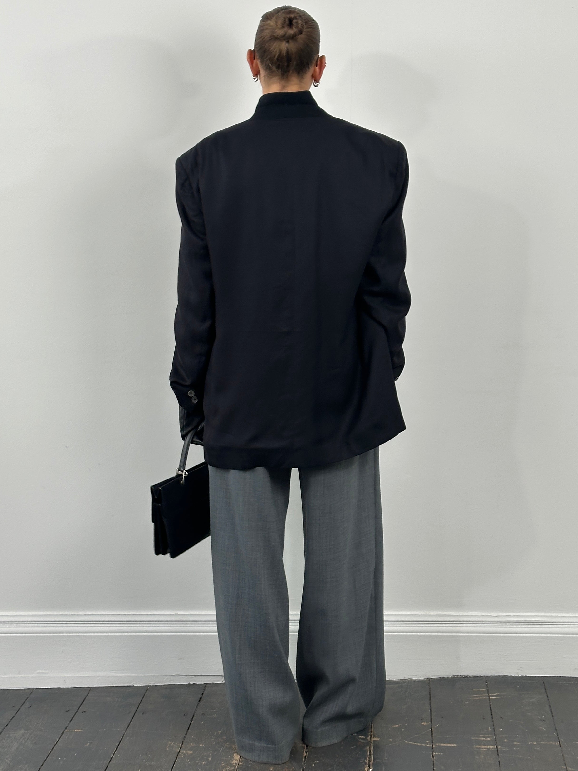 Burberry 1990s pure silk single-breasted blazer in size 46R/XL, beige color, tailored fit, with classic lapel details.