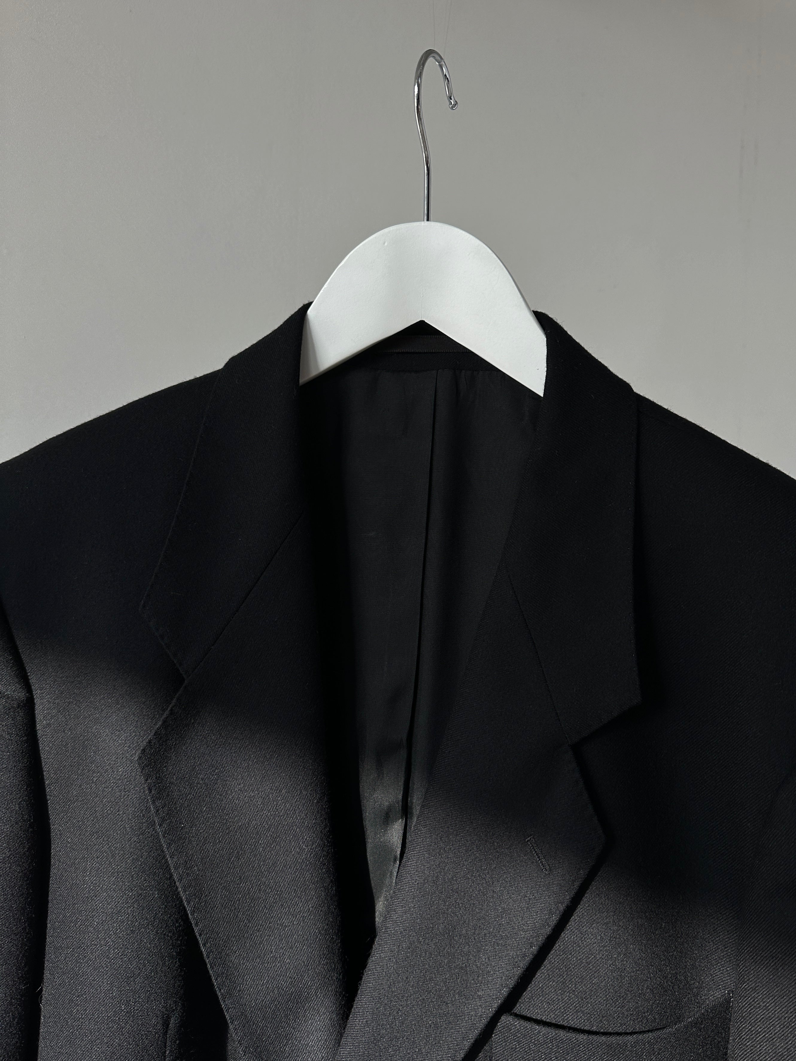 St Michael cashmere wool single-breasted blazer in size 42S, tailored fit with classic lapel and button closure.