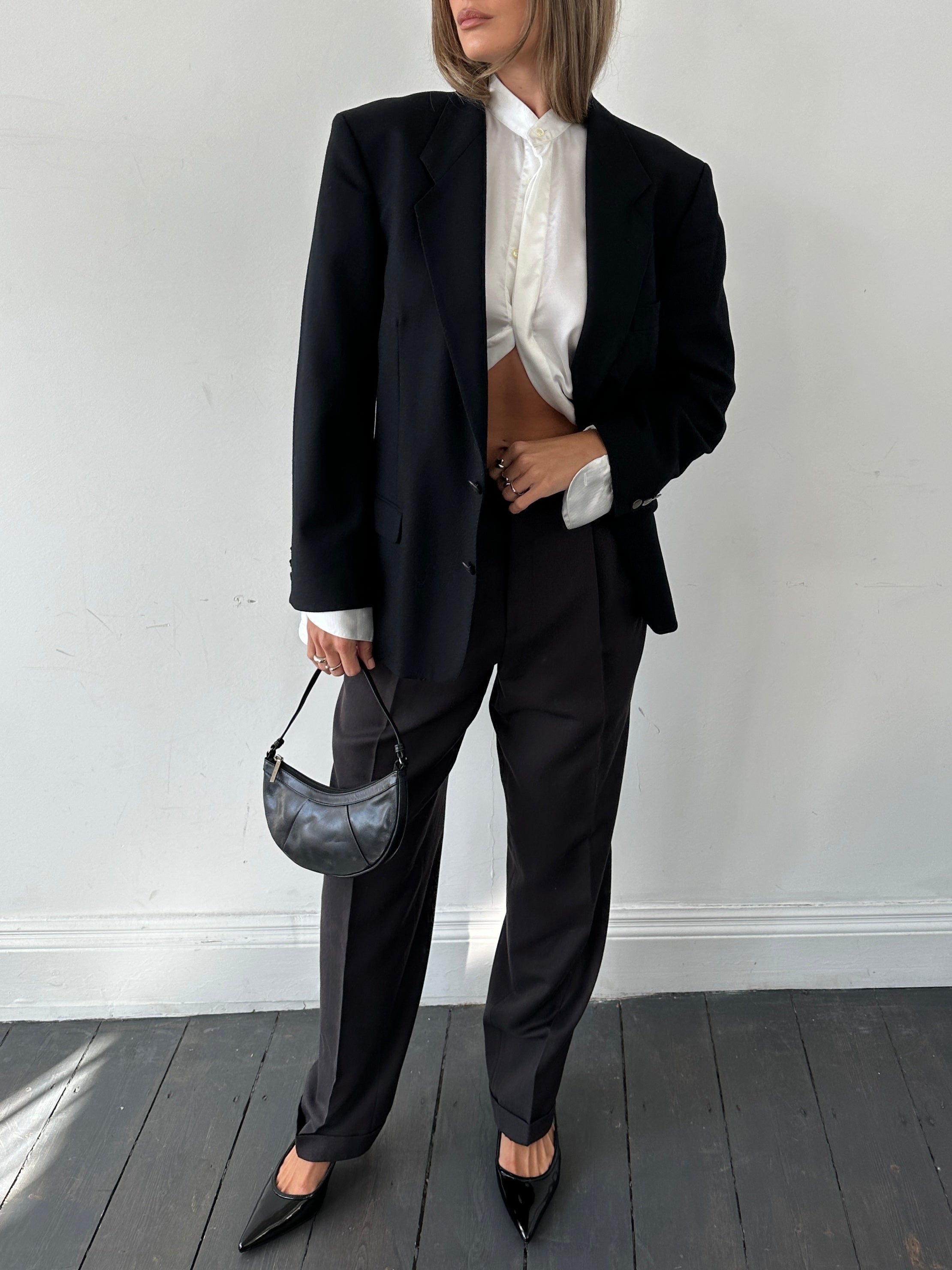 St Michael cashmere wool single-breasted blazer in size 42S, tailored fit, dark navy color, displayed on a hanger.