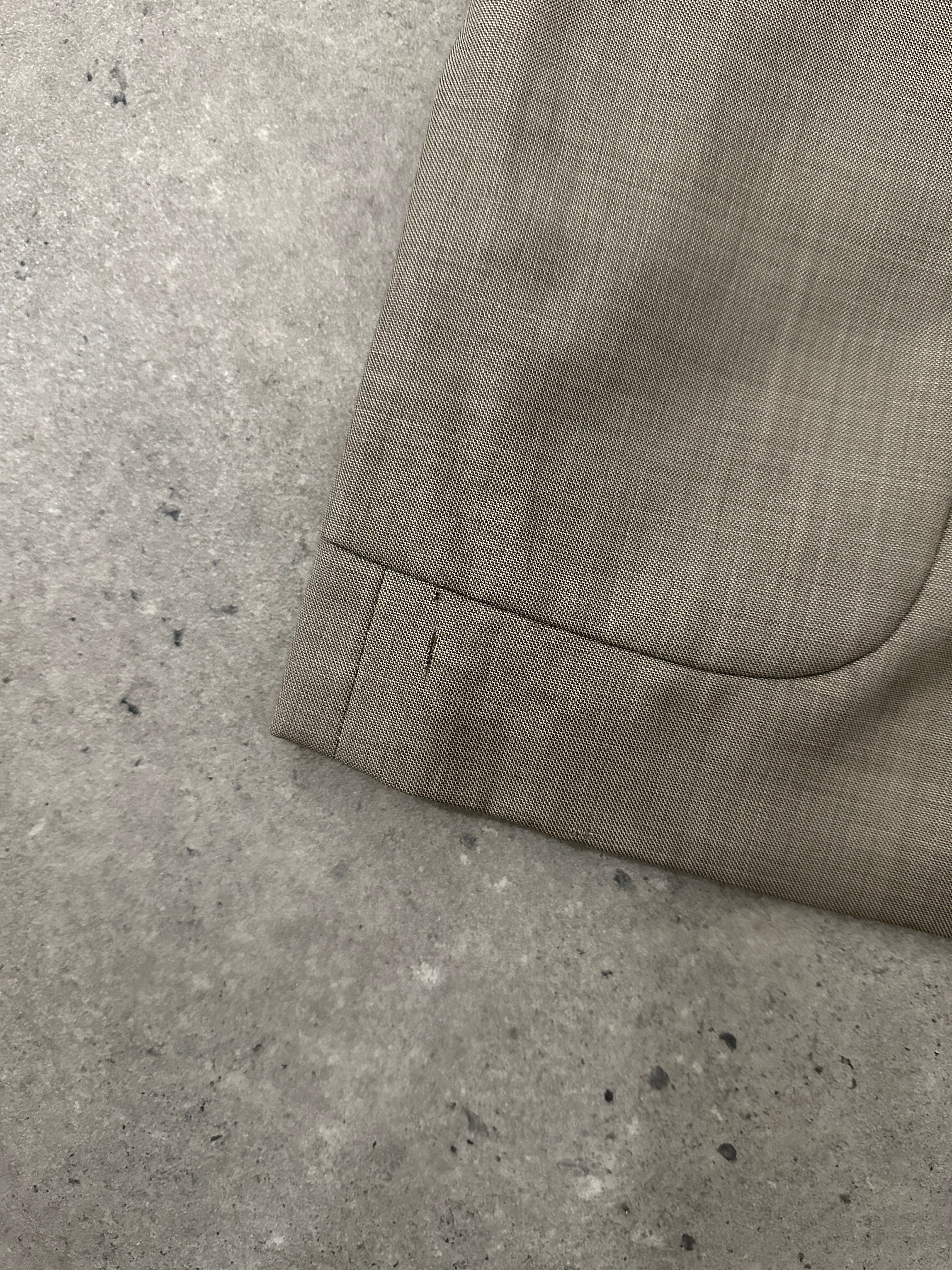 Pierre Cardin lightweight pure wool single-breasted blazer in size S/M, shown on hanger with classic tailored fit.