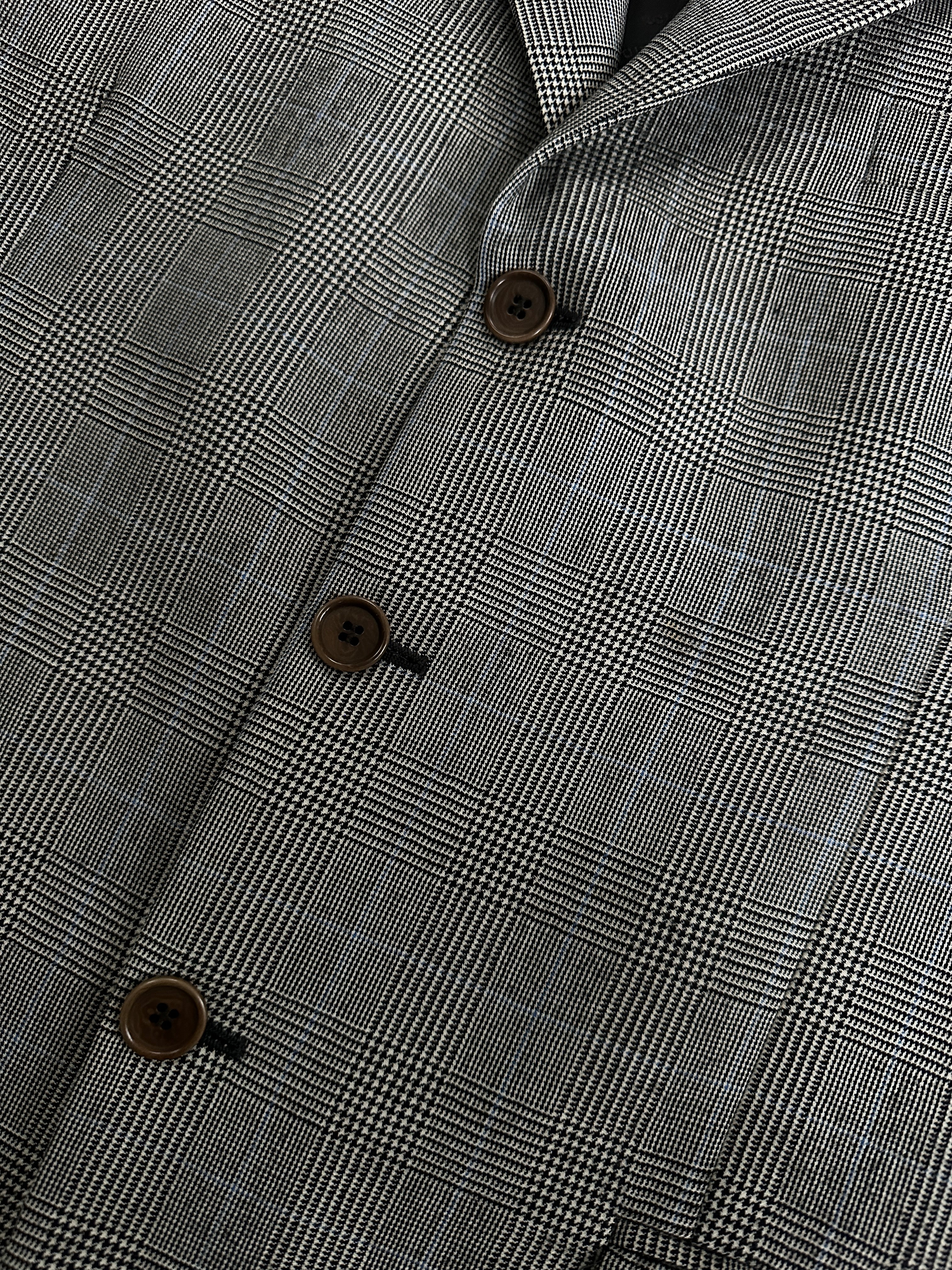 Vintage Italian vintage wool check blazer, single-breasted style in size 42R/L, featuring classic tailored design.