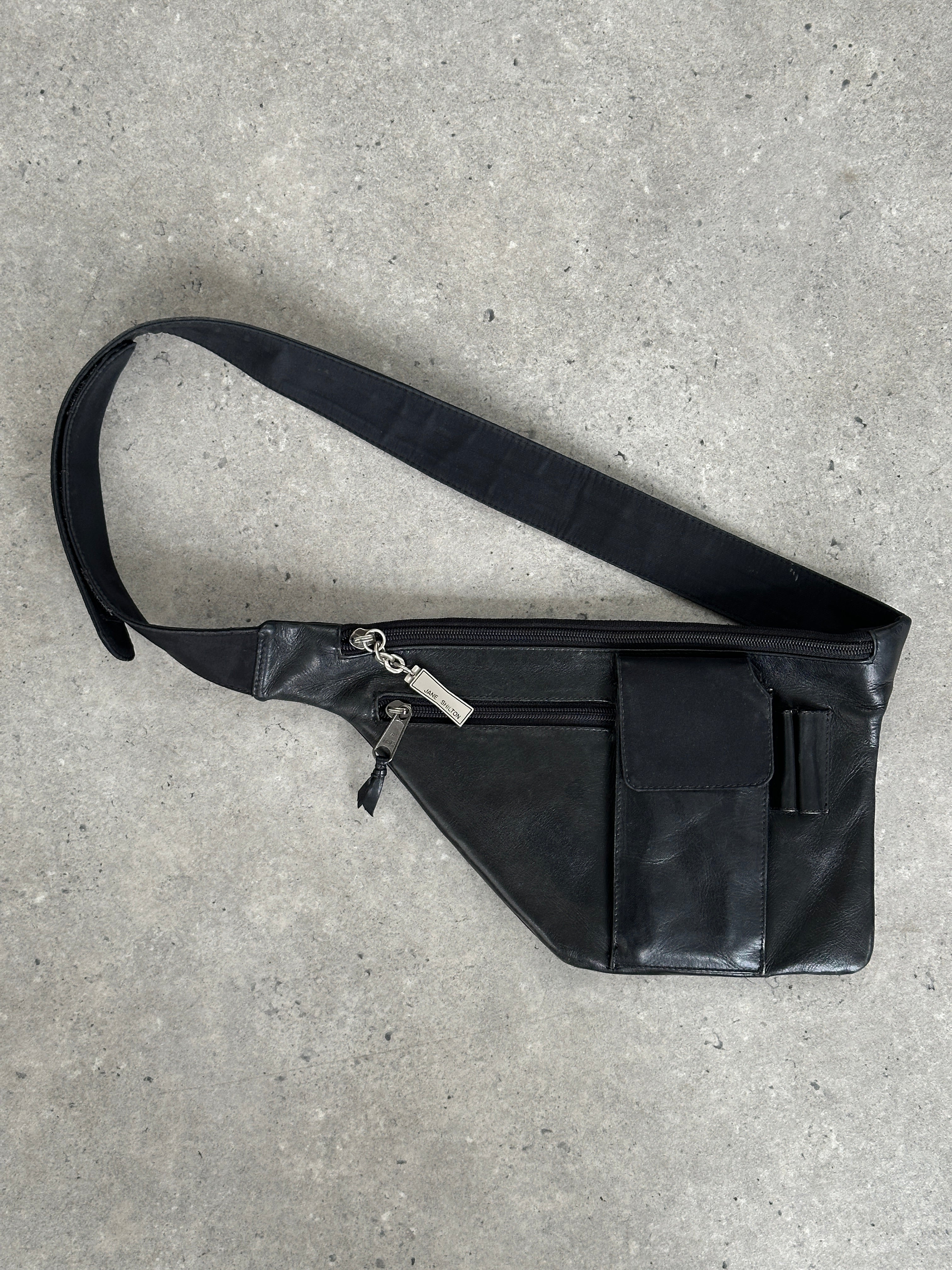 Vintage 2000s Leather Crossbody Bag