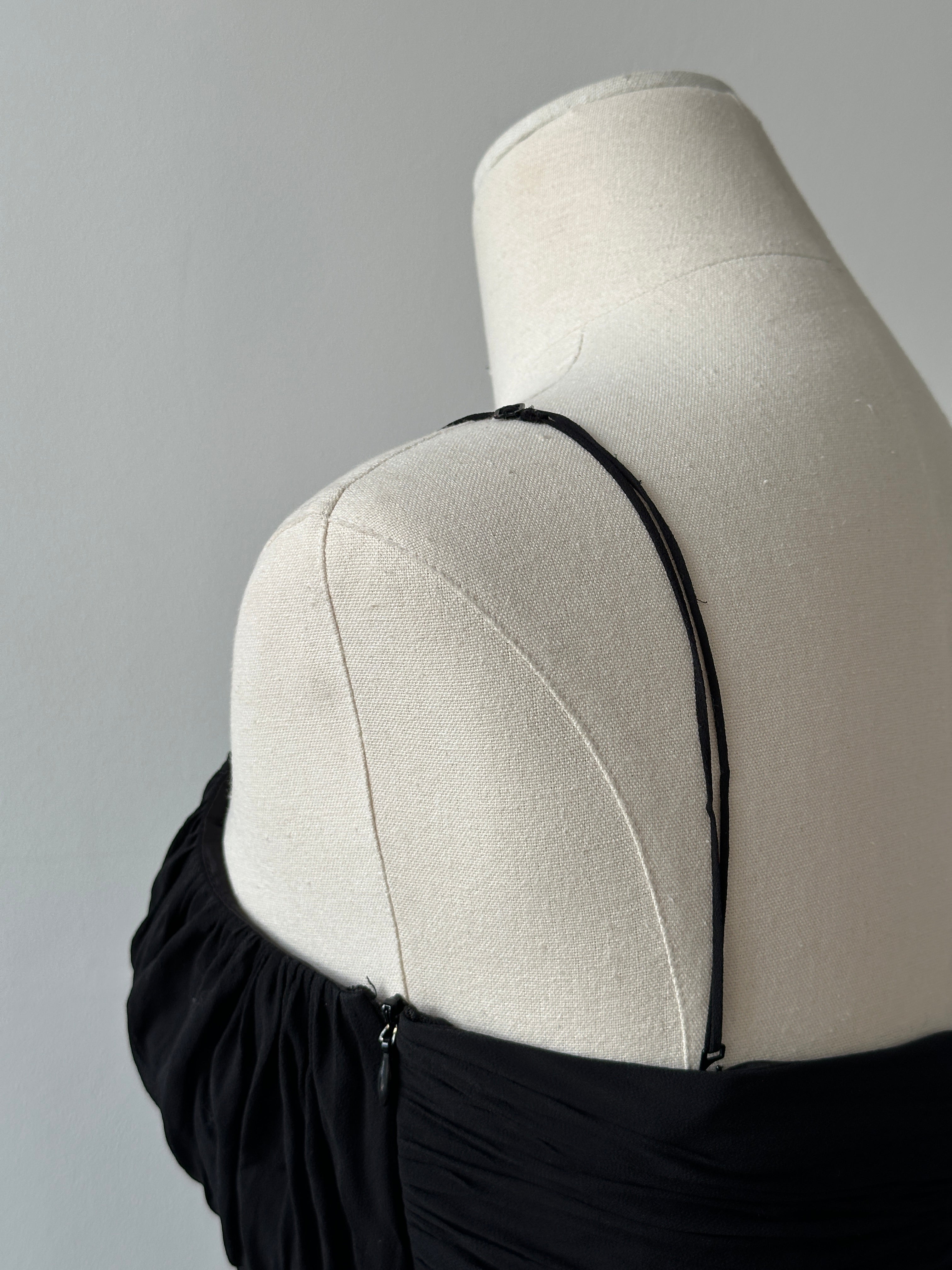 Vintage 2000s pure silk top in size S, featuring a sleek, elegant design with a smooth silk fabric and classic fit.