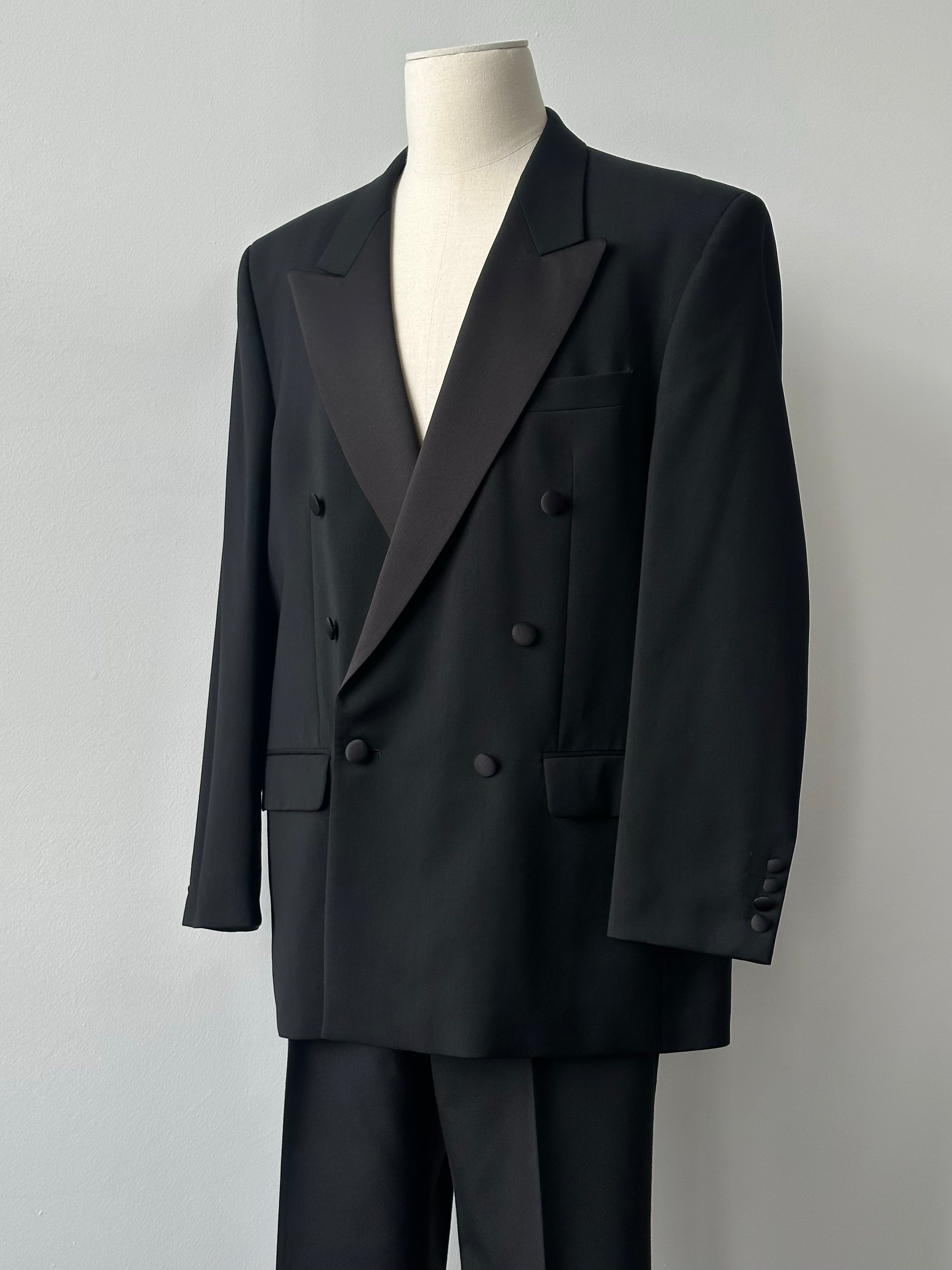 Pierre Cardin 1990s wool double-breasted tuxedo suit, size 46R/W32, shown on a mannequin with classic tailored details.