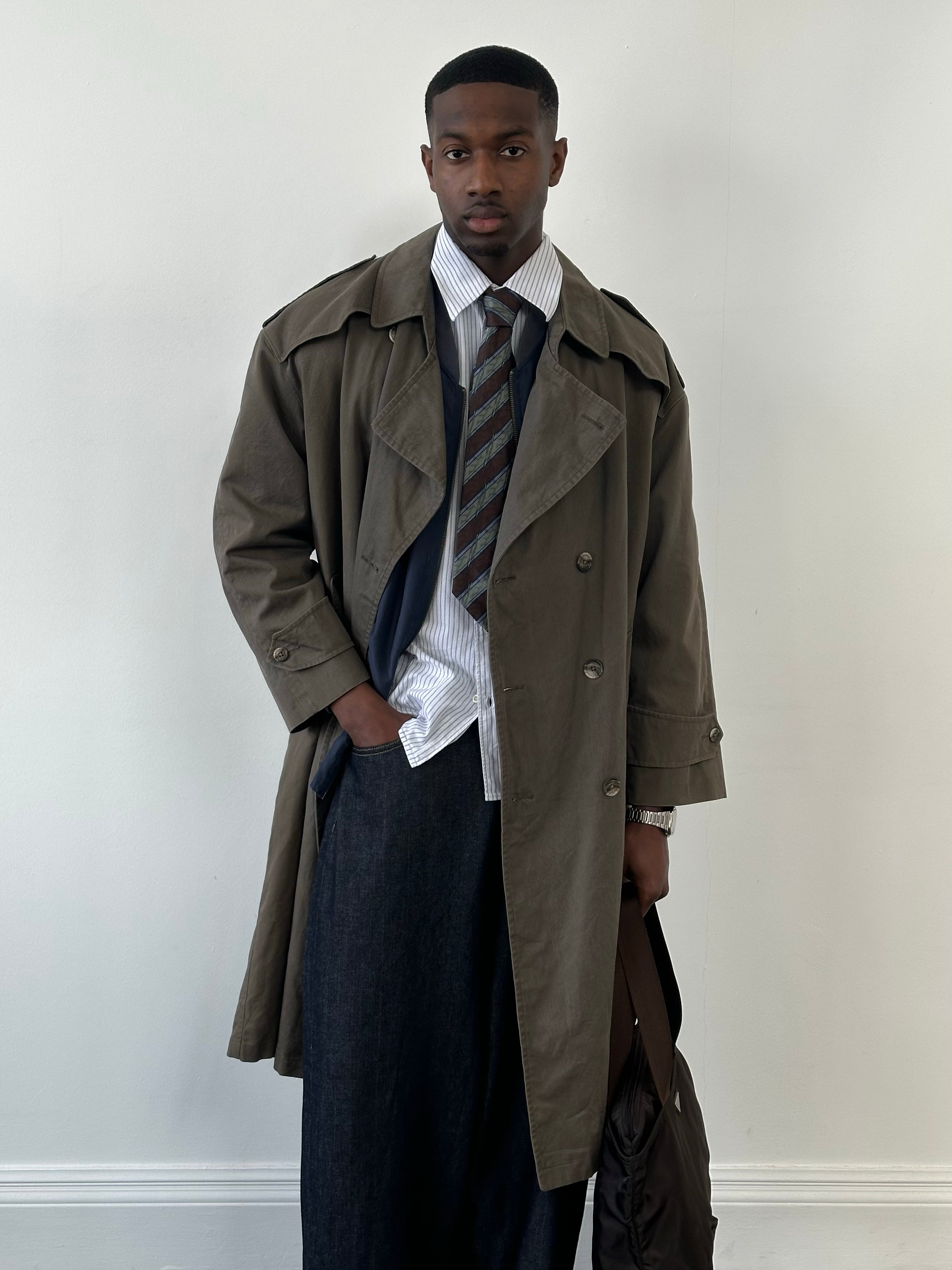 Christian Dior Le Connaisseur 1980s cotton double-breasted trench coat, XL, featuring classic beige fabric and timeless style.