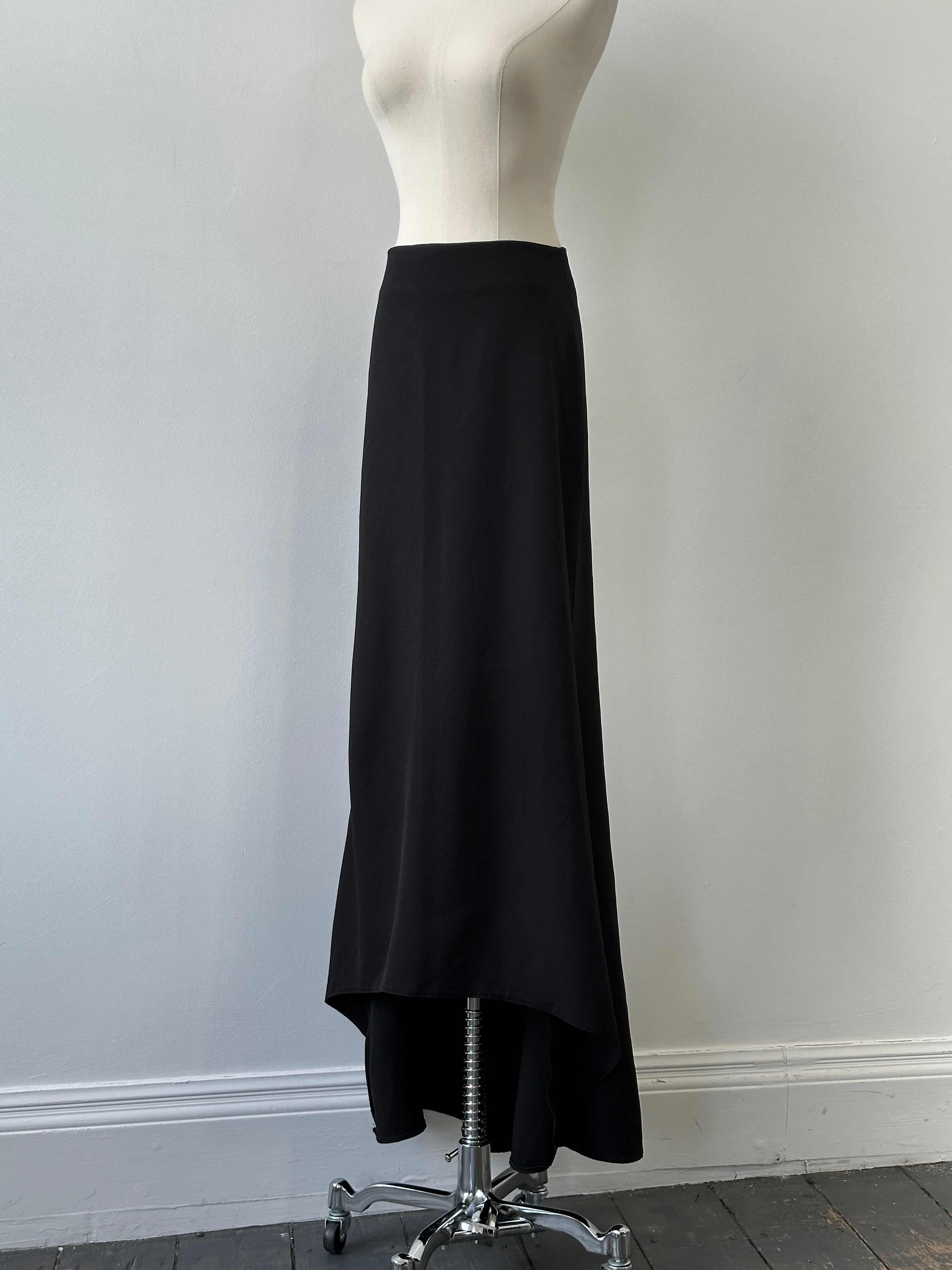 Vintage 2000s Crepe Fishtail Maxi Skirt - W26