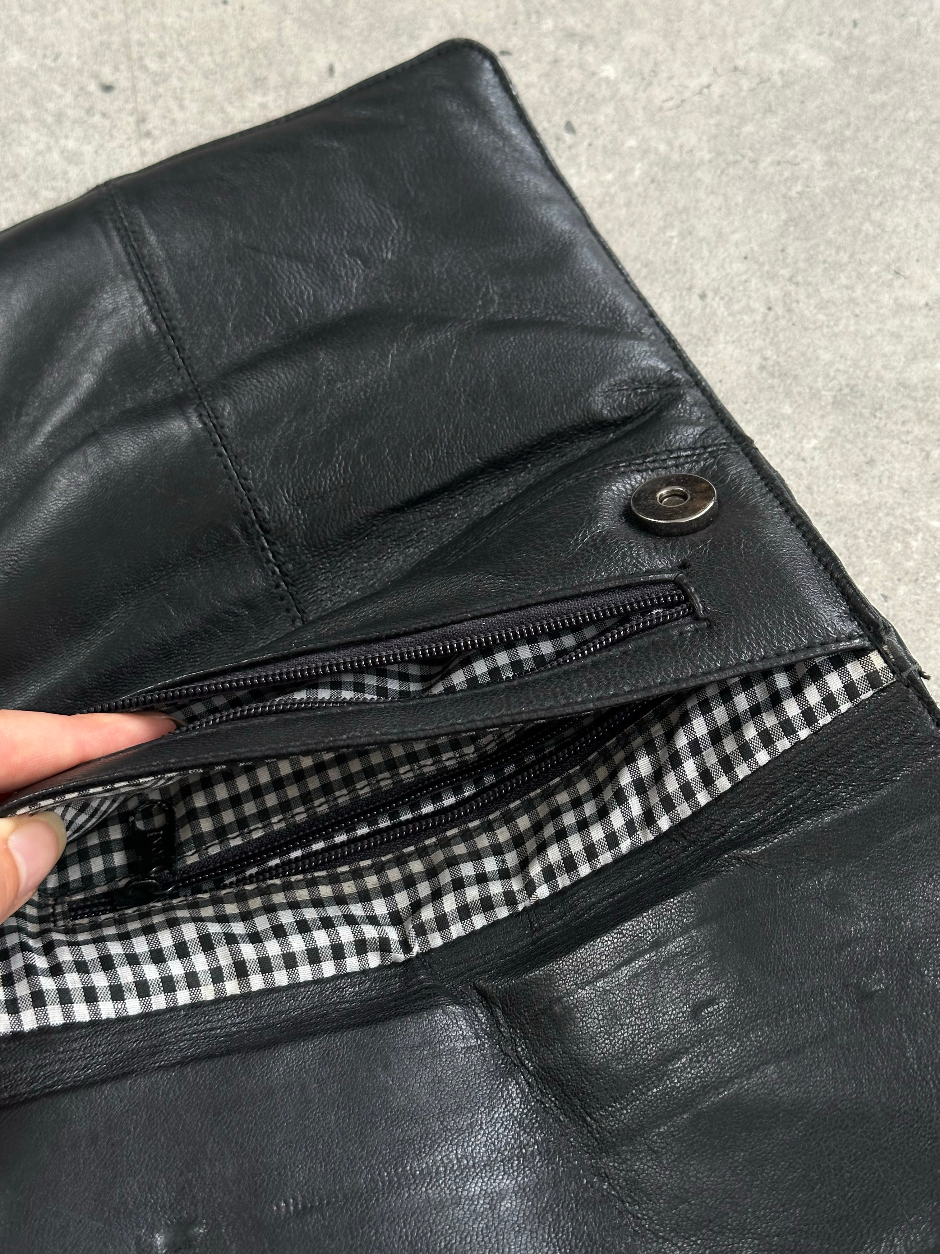Vintage 1990s Flat Leather Crossbody Bag