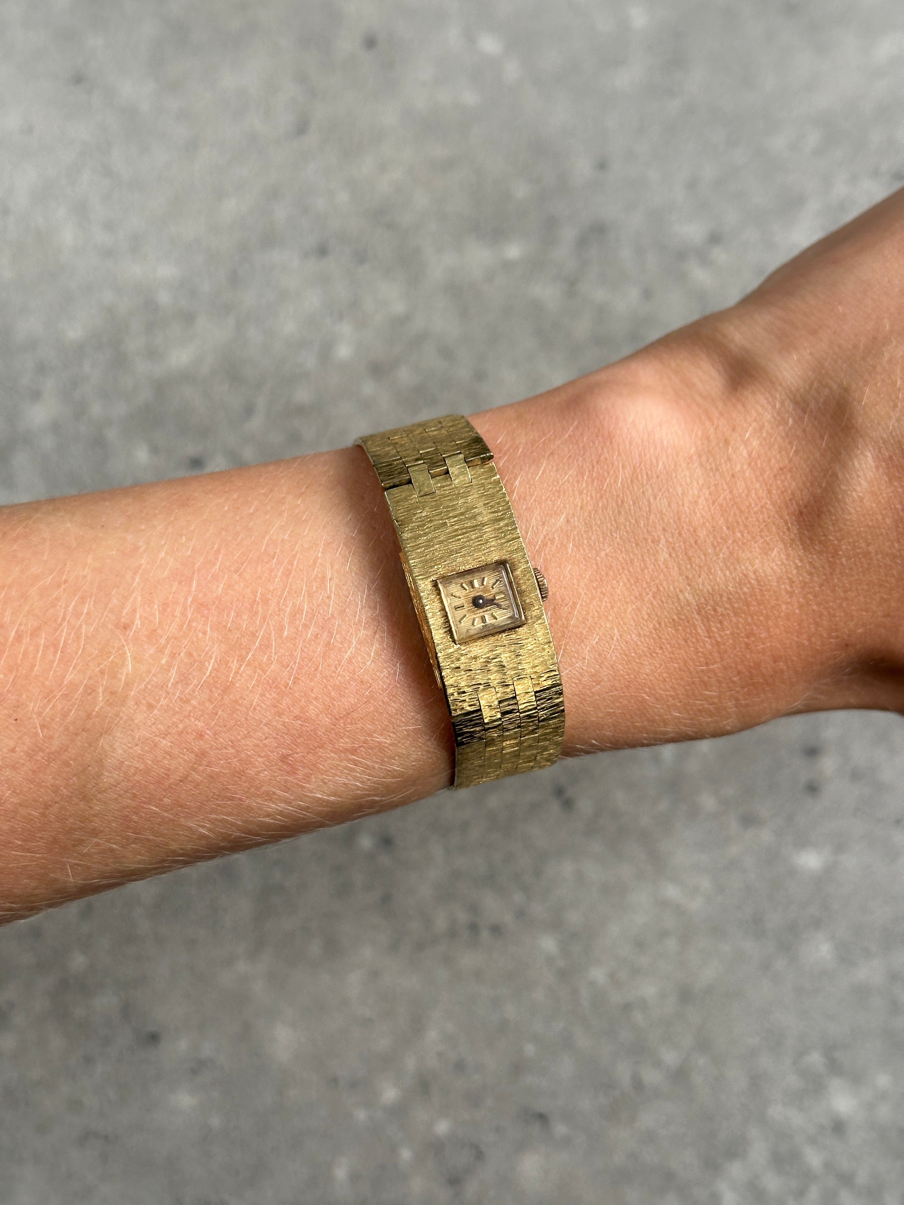 Vintage 1970s Swiss Mechanical Bracelet Watch
