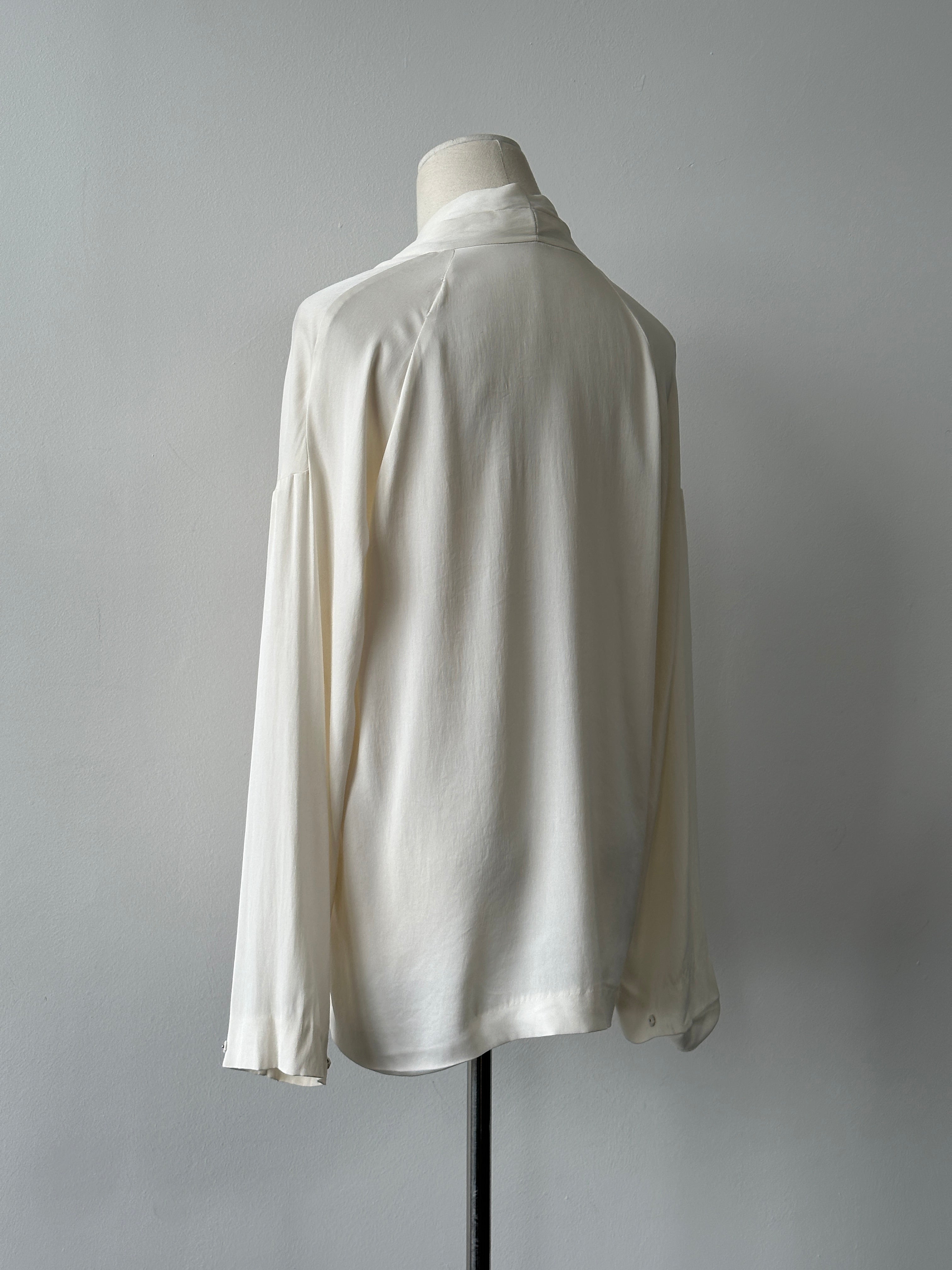Winser London Pure Silk Minimal V Neck Top - M