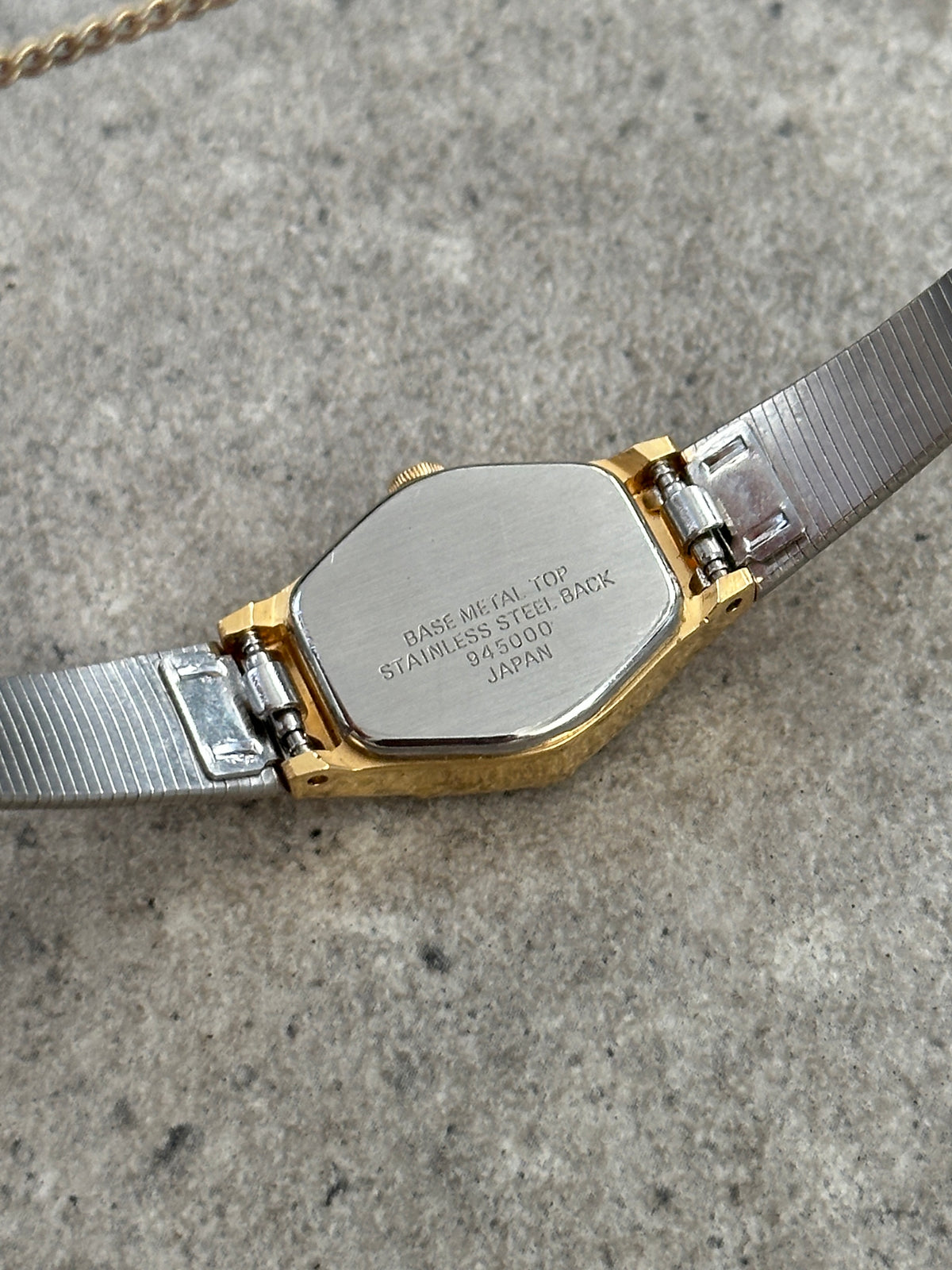 Vintage Accurist 1990s Gold Tone Bracelet Watch