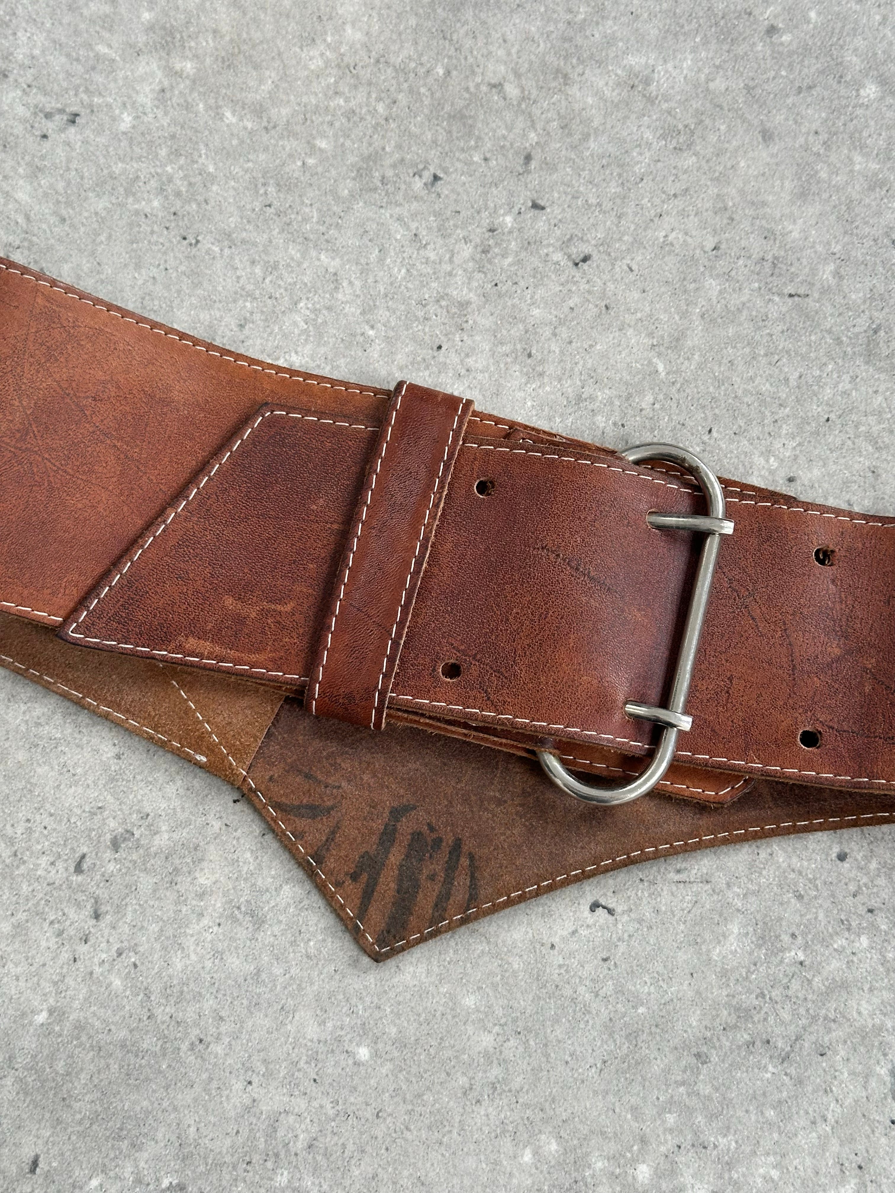 Vintage 1980s Aged Leather Chunky Belt - W25-32