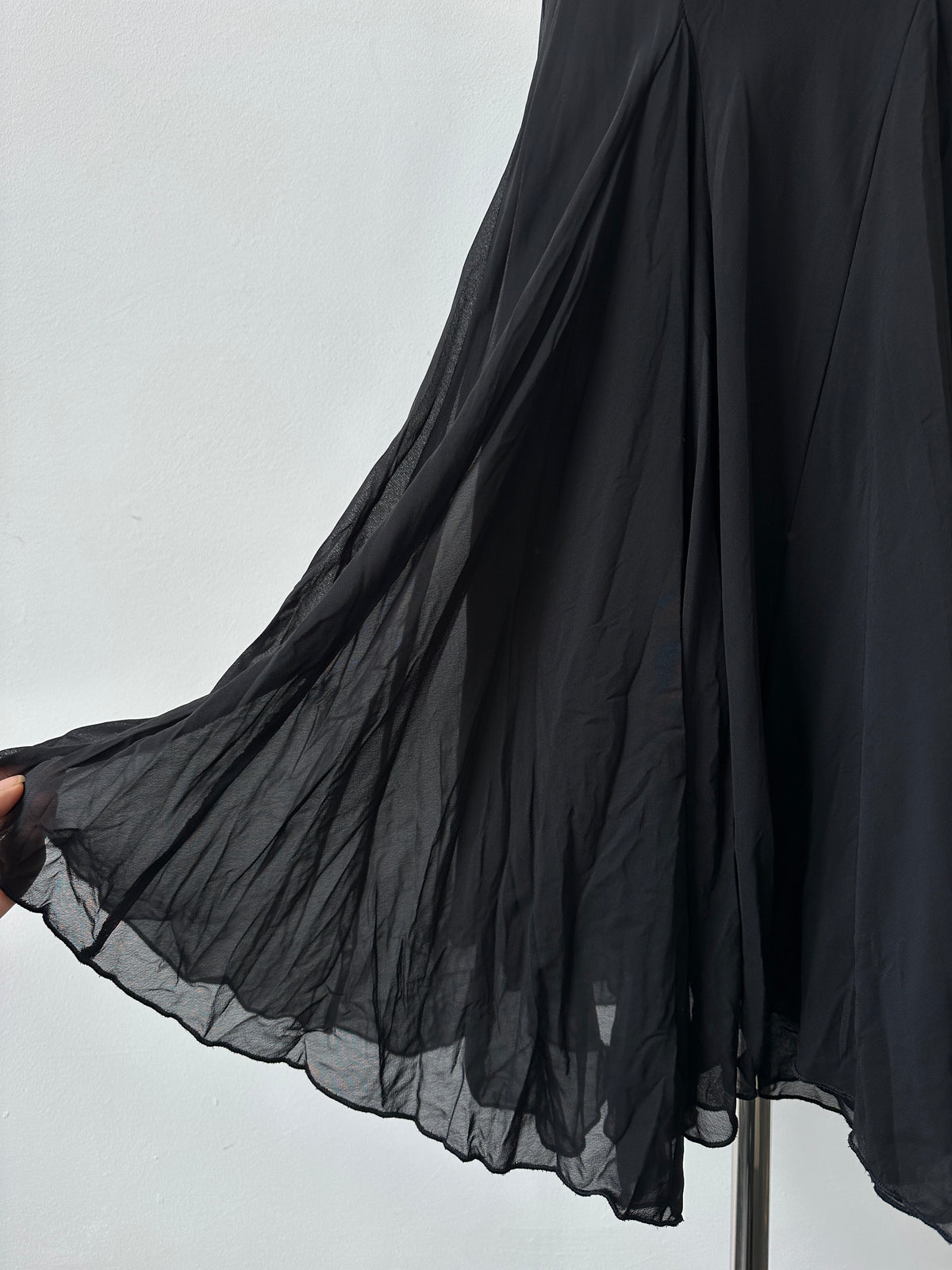 USA Vintage 2000s Pleated Midi Skirt - W28-32