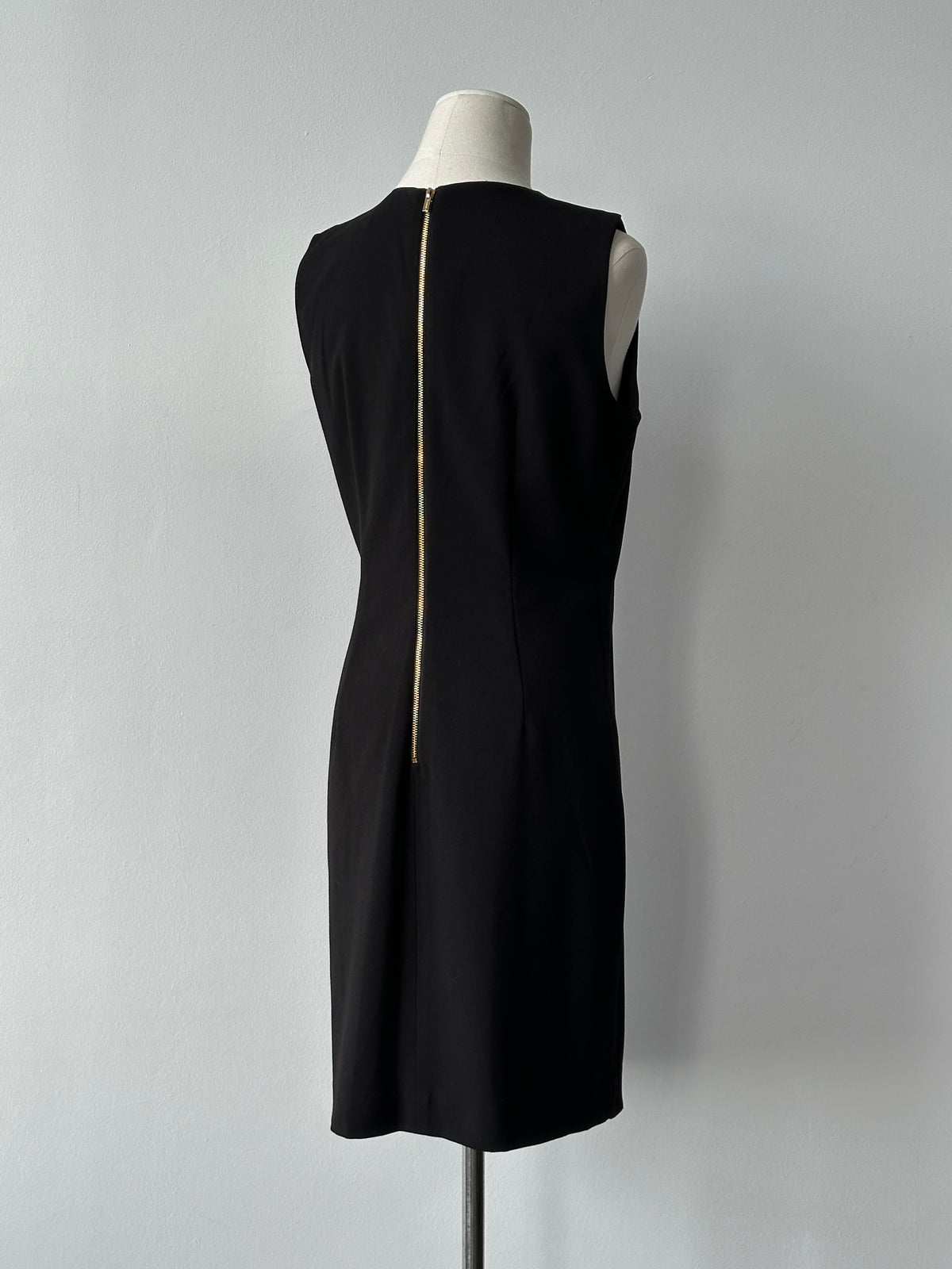 Calvin Klein 2000s Asymmetric Overlay Sleeveless Midi Single Button Dress - M